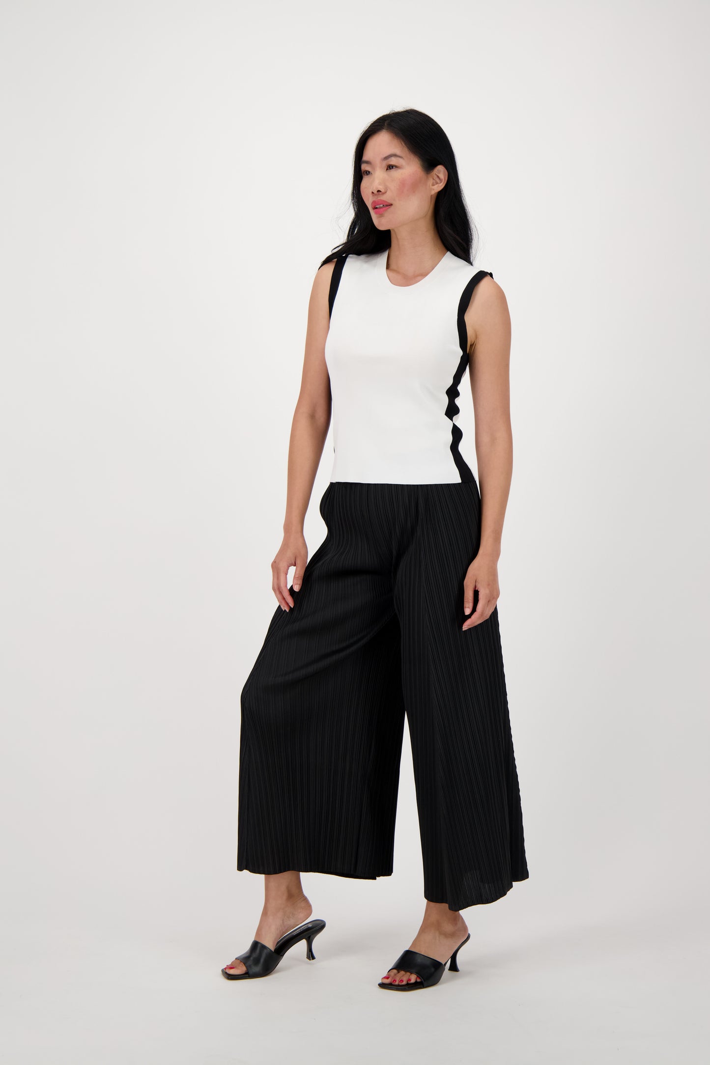 Plissé Pleated Wide Leg Pant