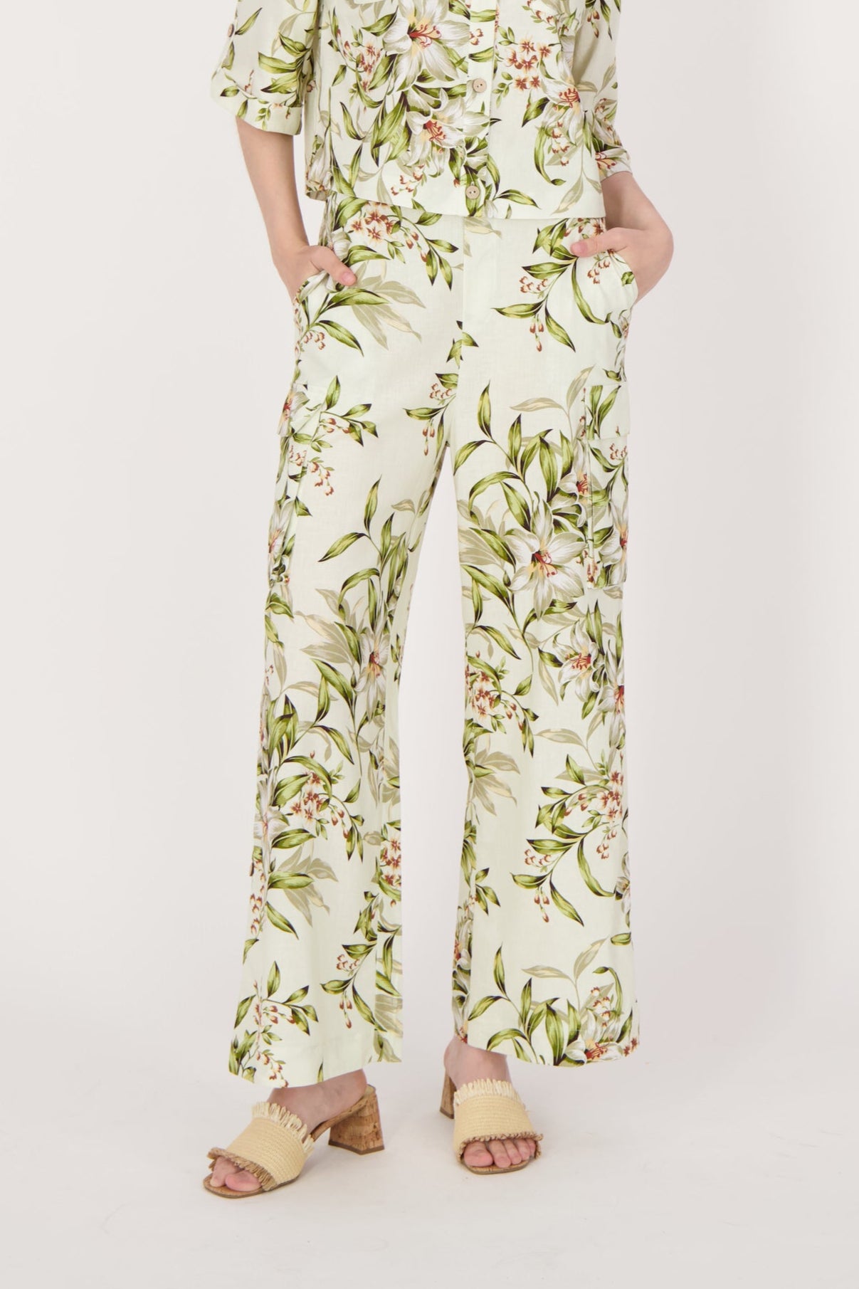 Wide Leg Cargo Pant