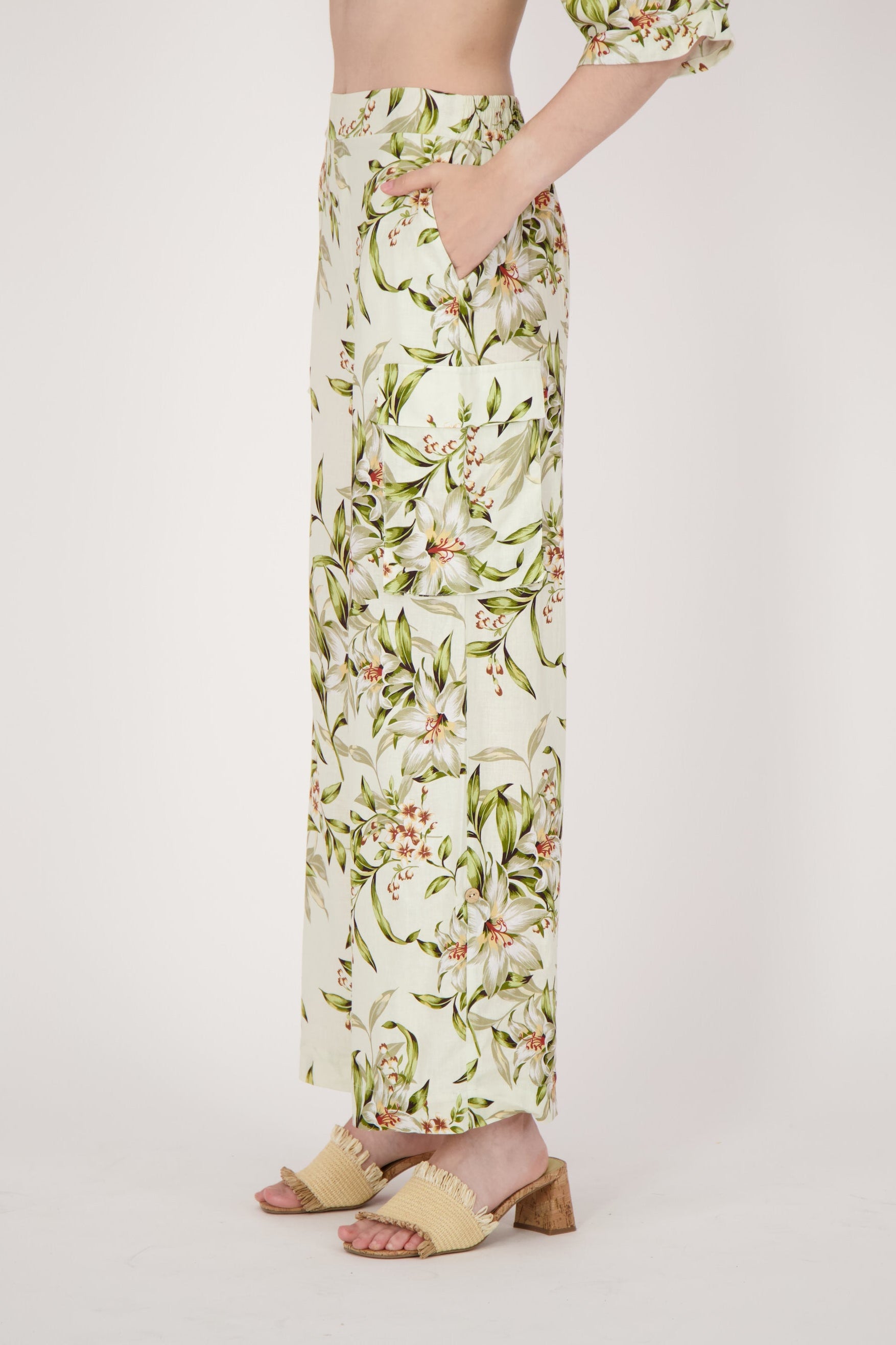 Wide Leg Cargo Pant