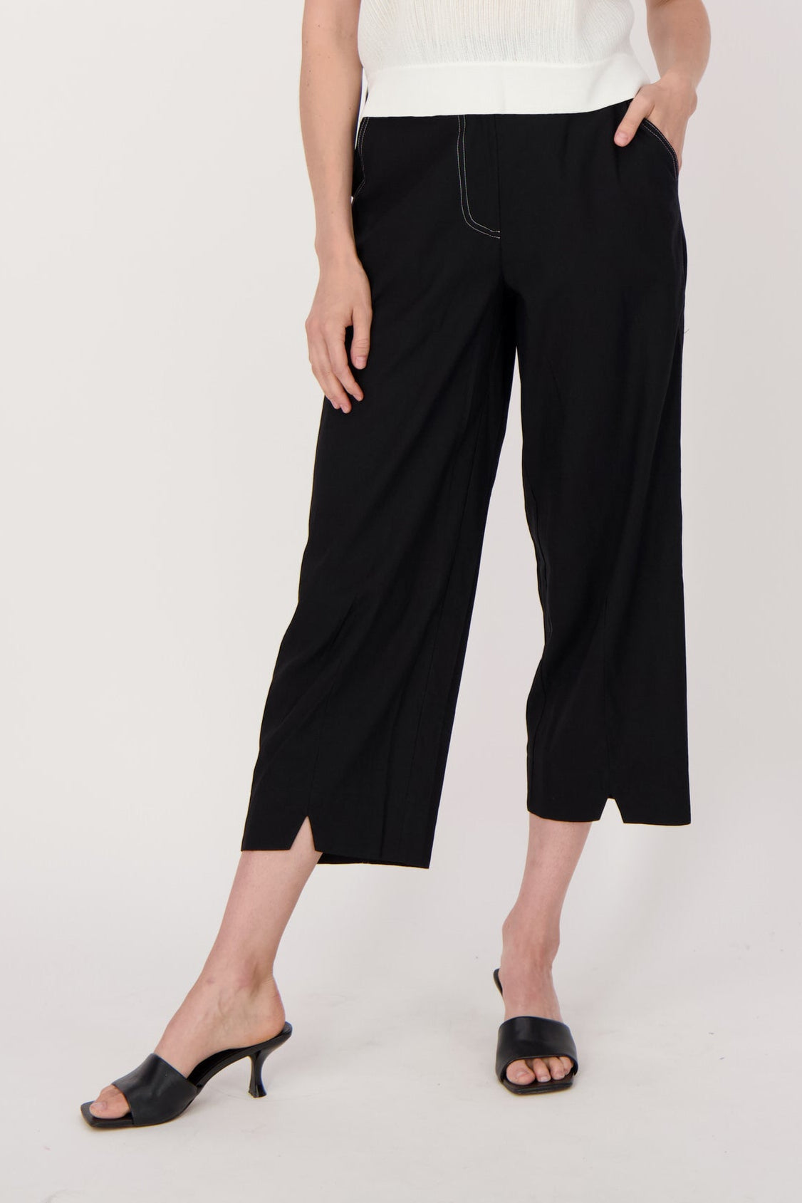 Contrast Stitch Cropped Pant