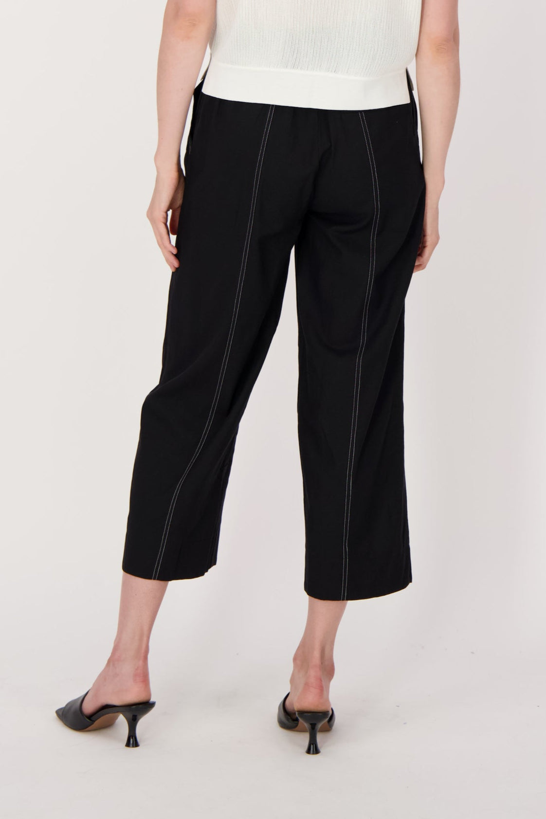 Contrast Stitch Cropped Pant