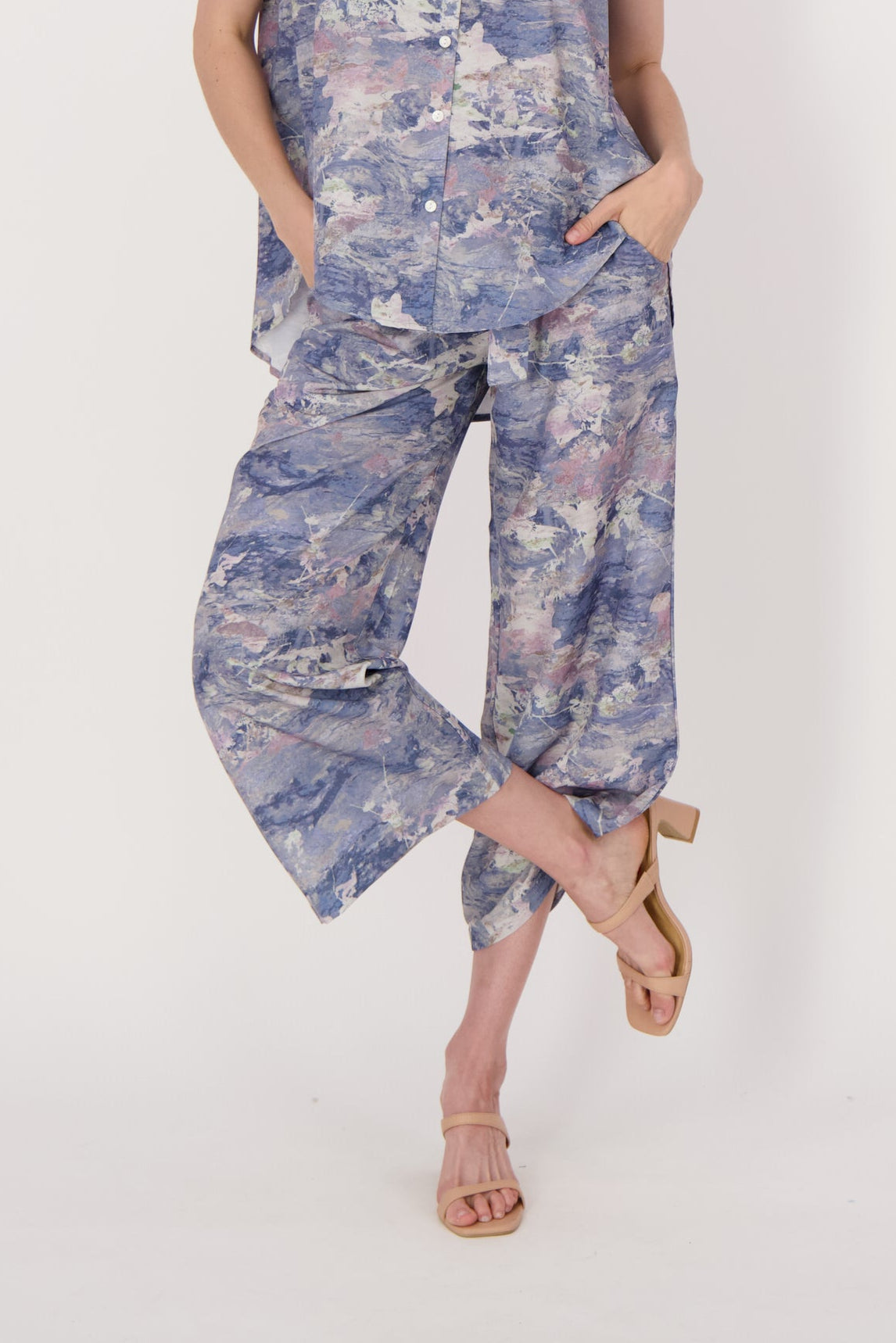 Moiree Print Pant With Tie Belt