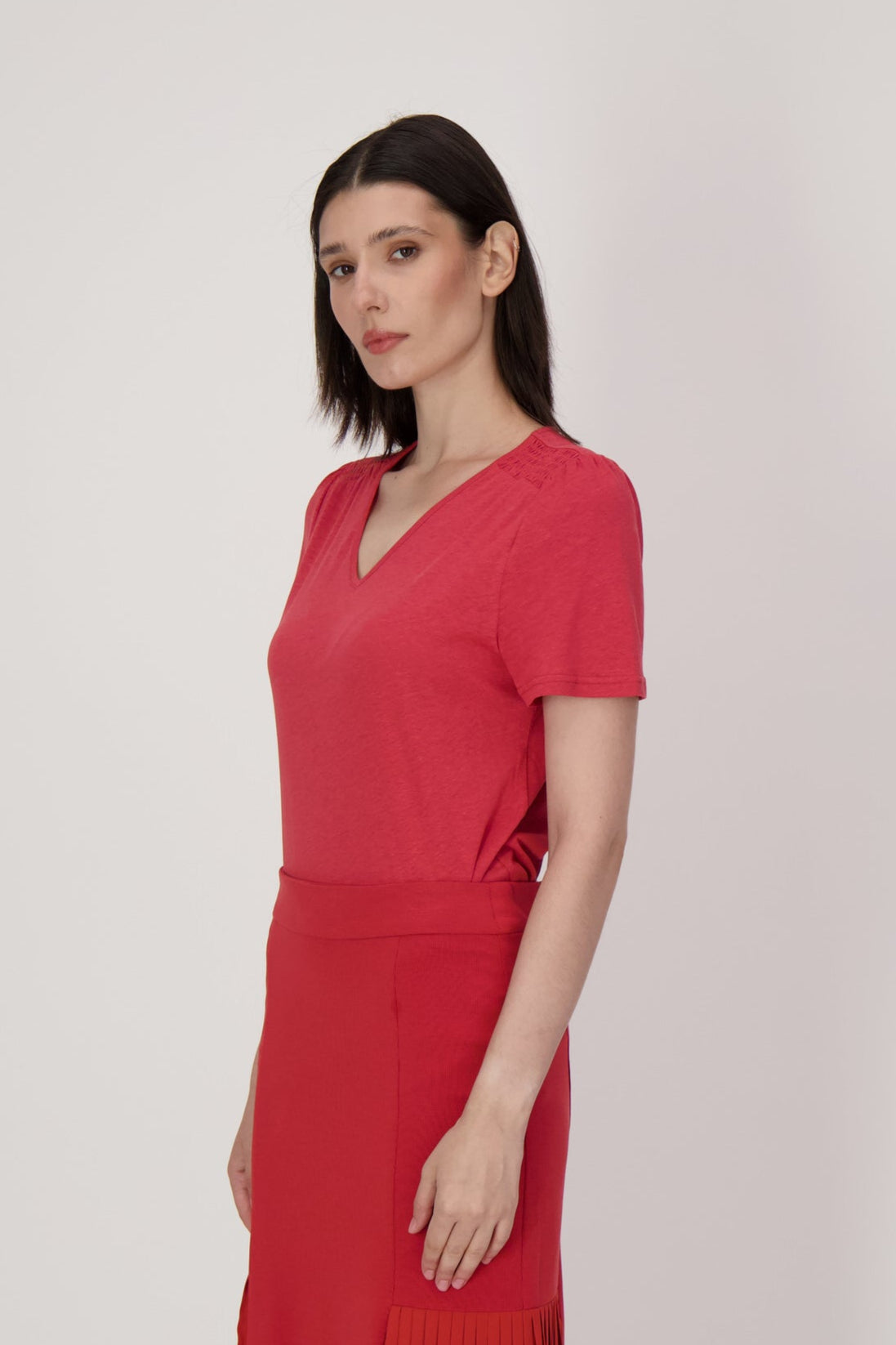 Linen-Cotton Blend Ruched Shoulder T-Shirt