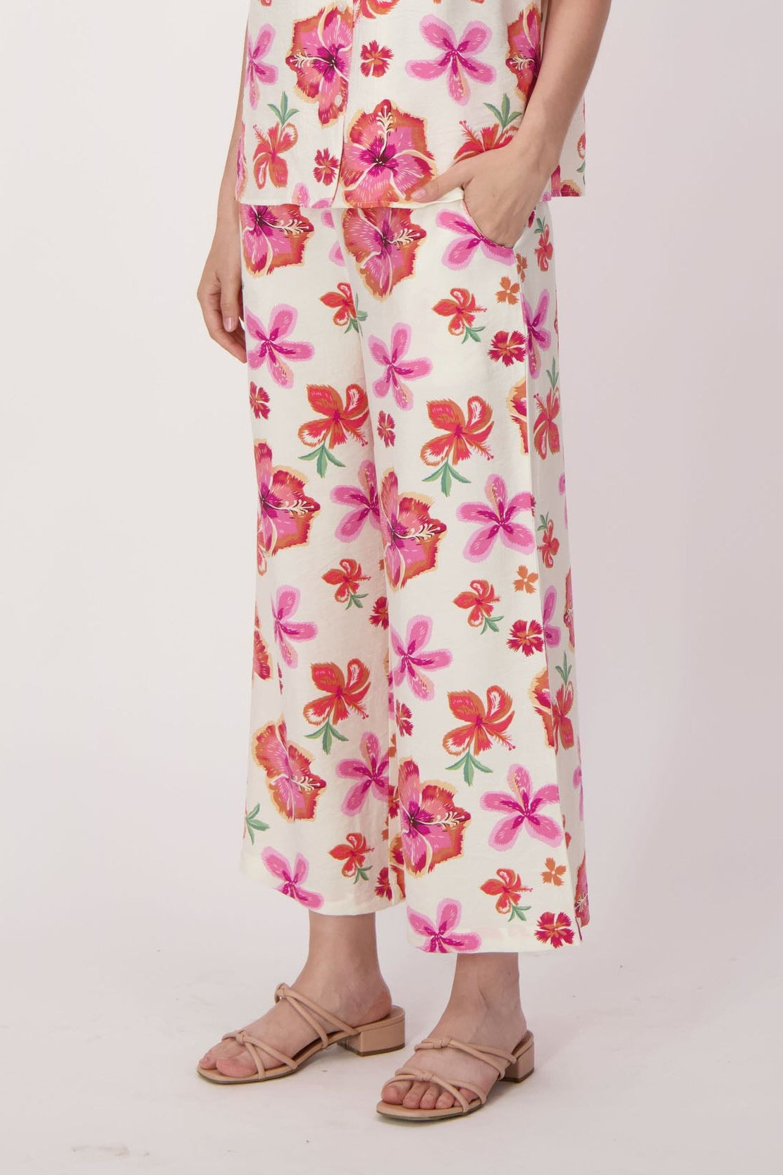 Floral Bloom Relaxed Belted Pant