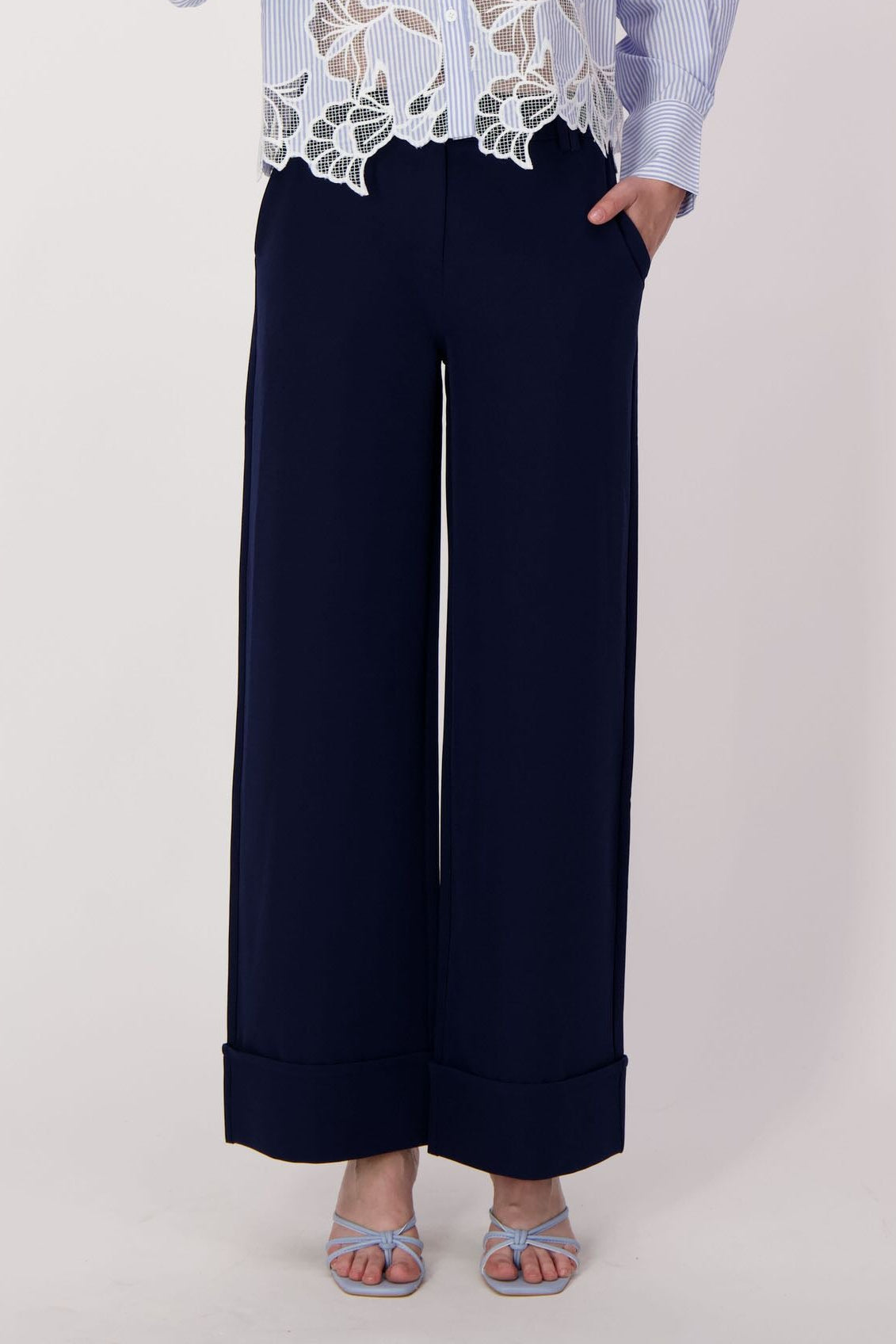 Wide Cuff Basic Essential Pant