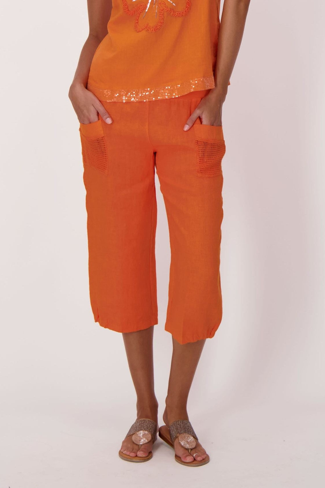 Solid Linen Capri With Mesh Pockets