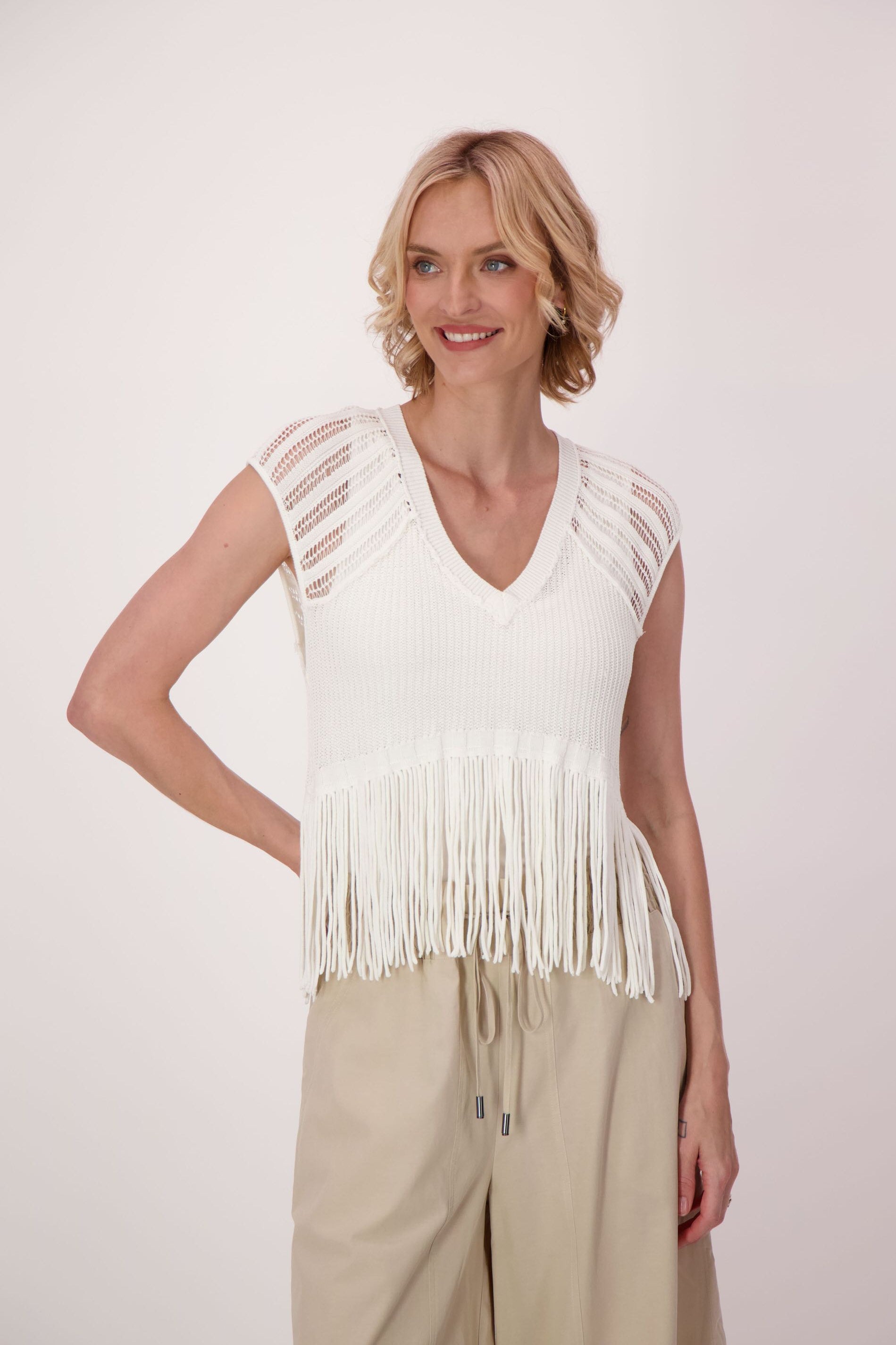 Fringe Hem Sleeveless Sweater