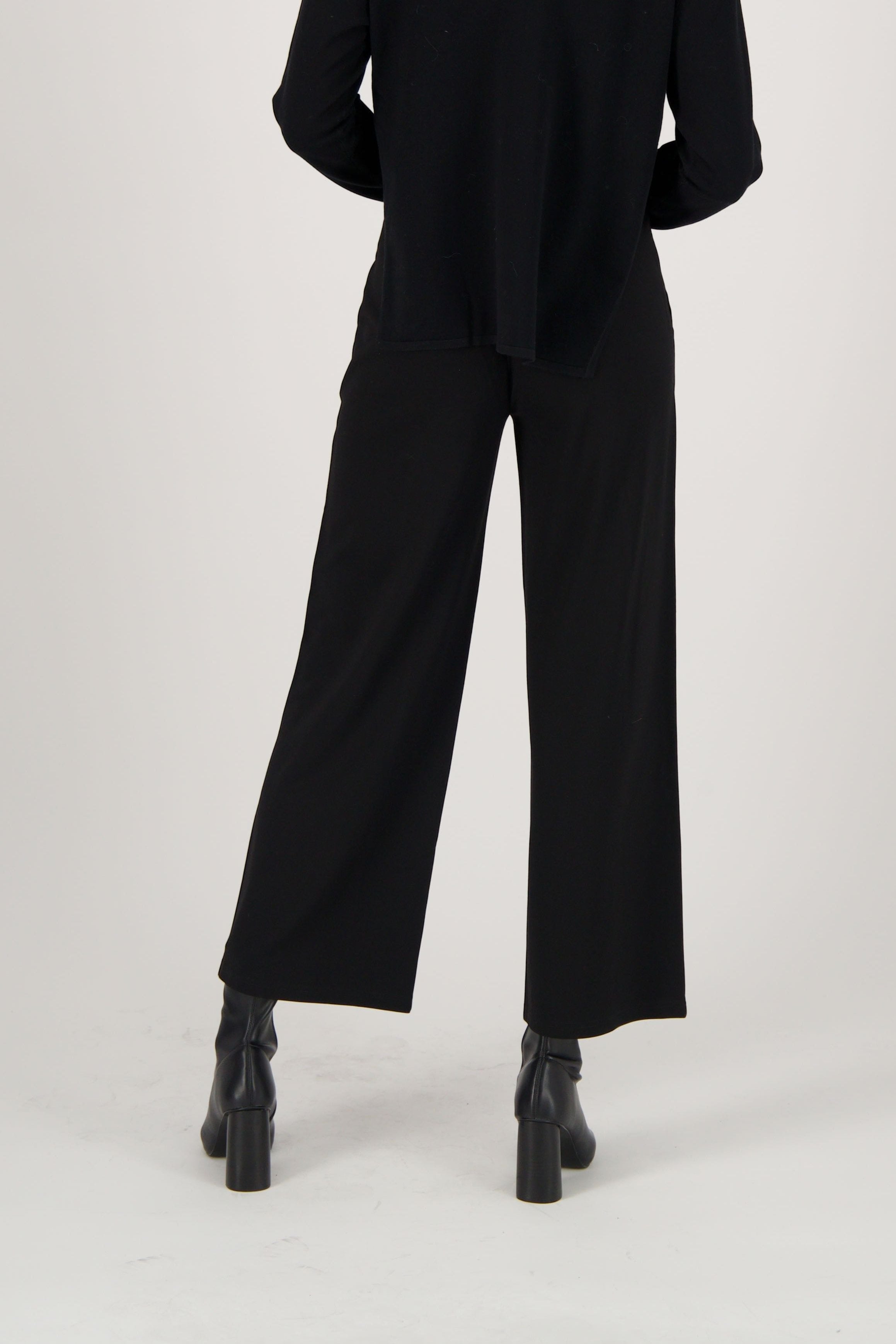 Wide Leg Pant With Studded Pockets