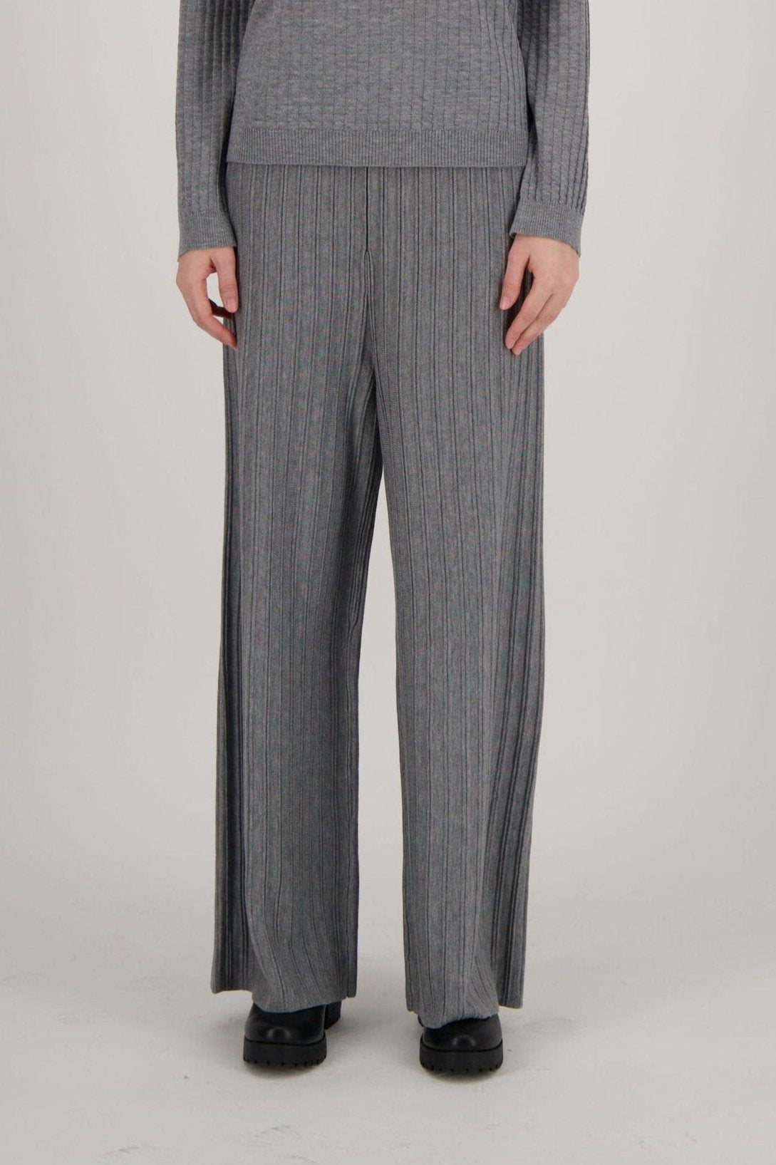 Wide Leg Rib Knit Pant