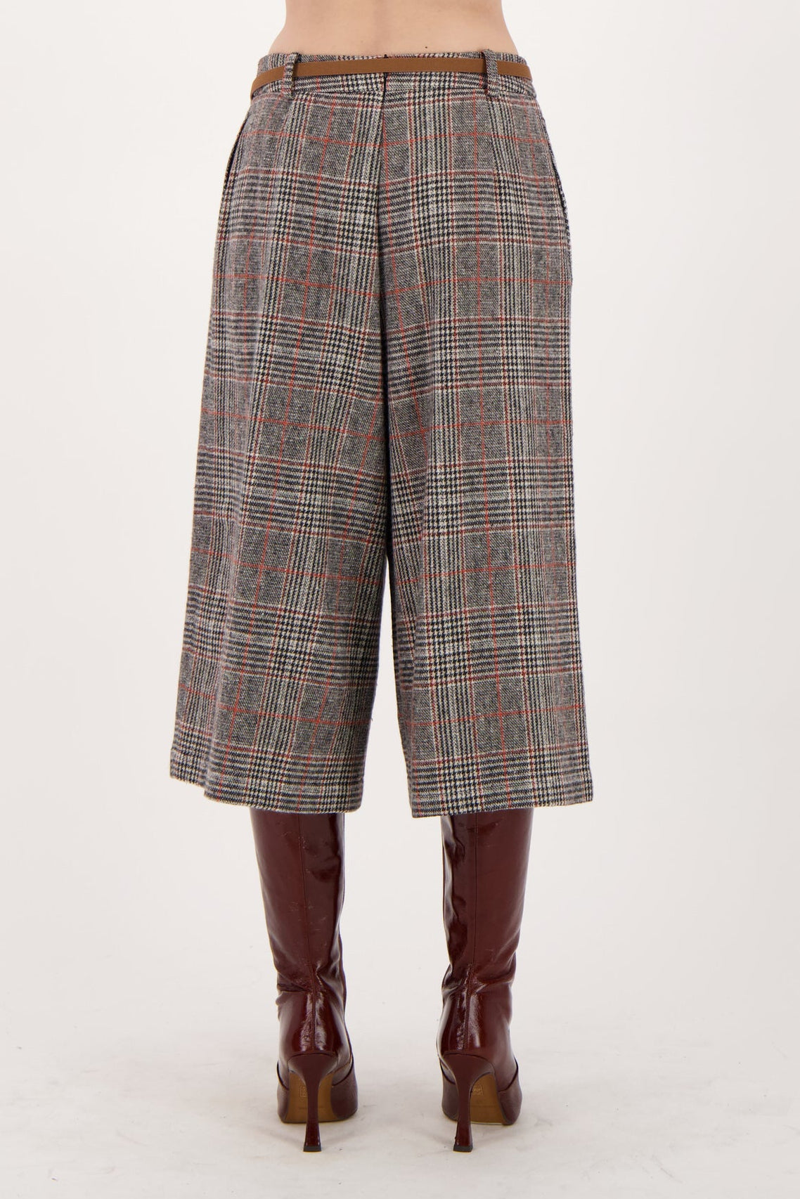 Check Wide Leg Capri Pant With Chain Belt