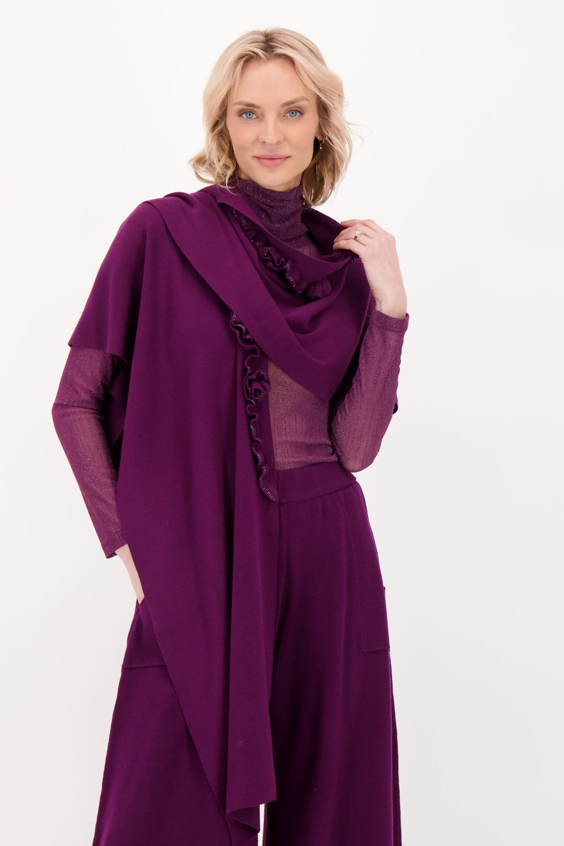 Rosette Hi-Low Shawl