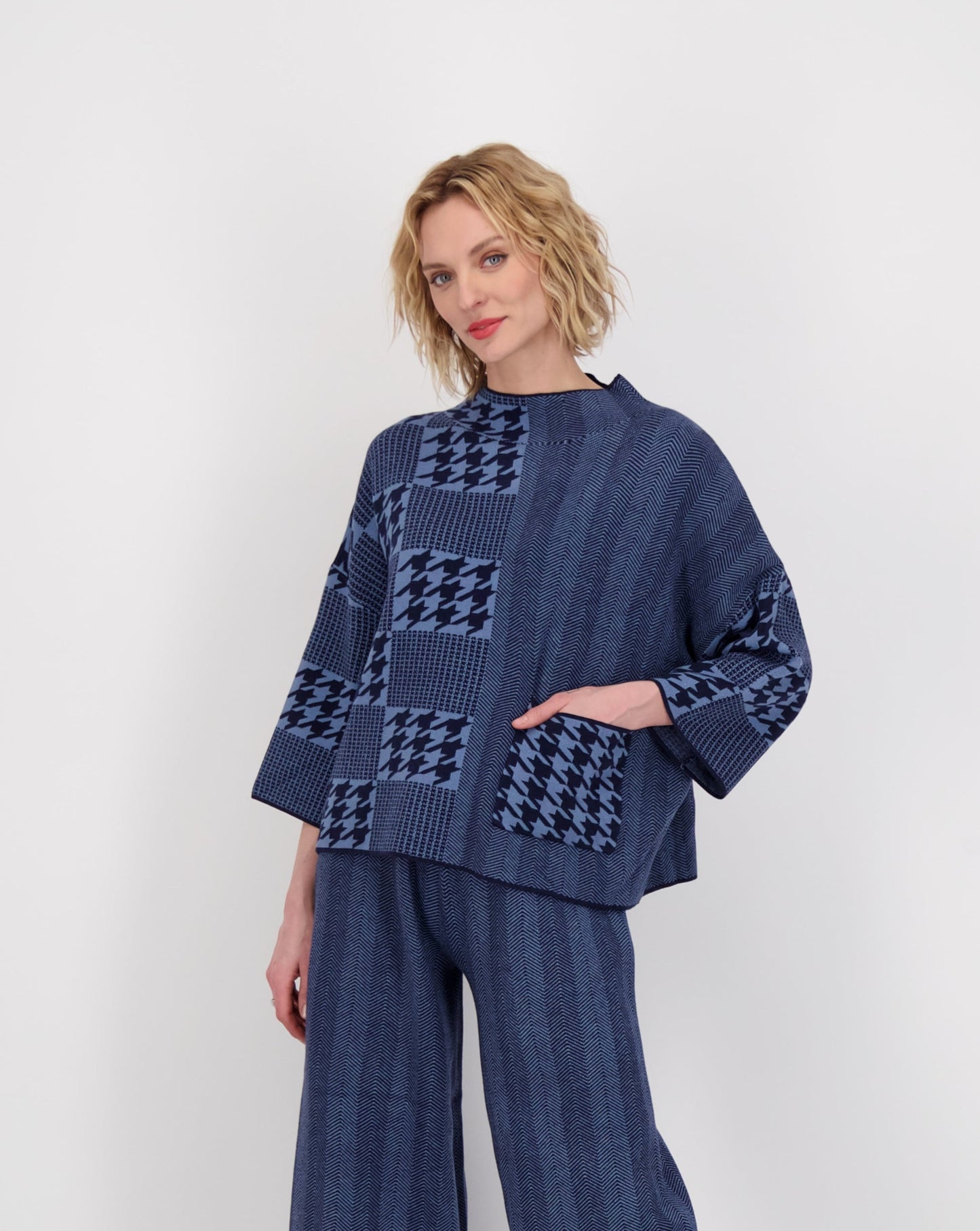Mock Neck Knit Houndstooth Sweater