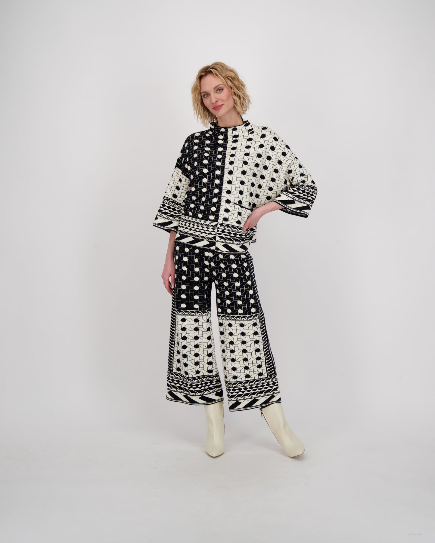 Mod Wide Leg Knit Pant