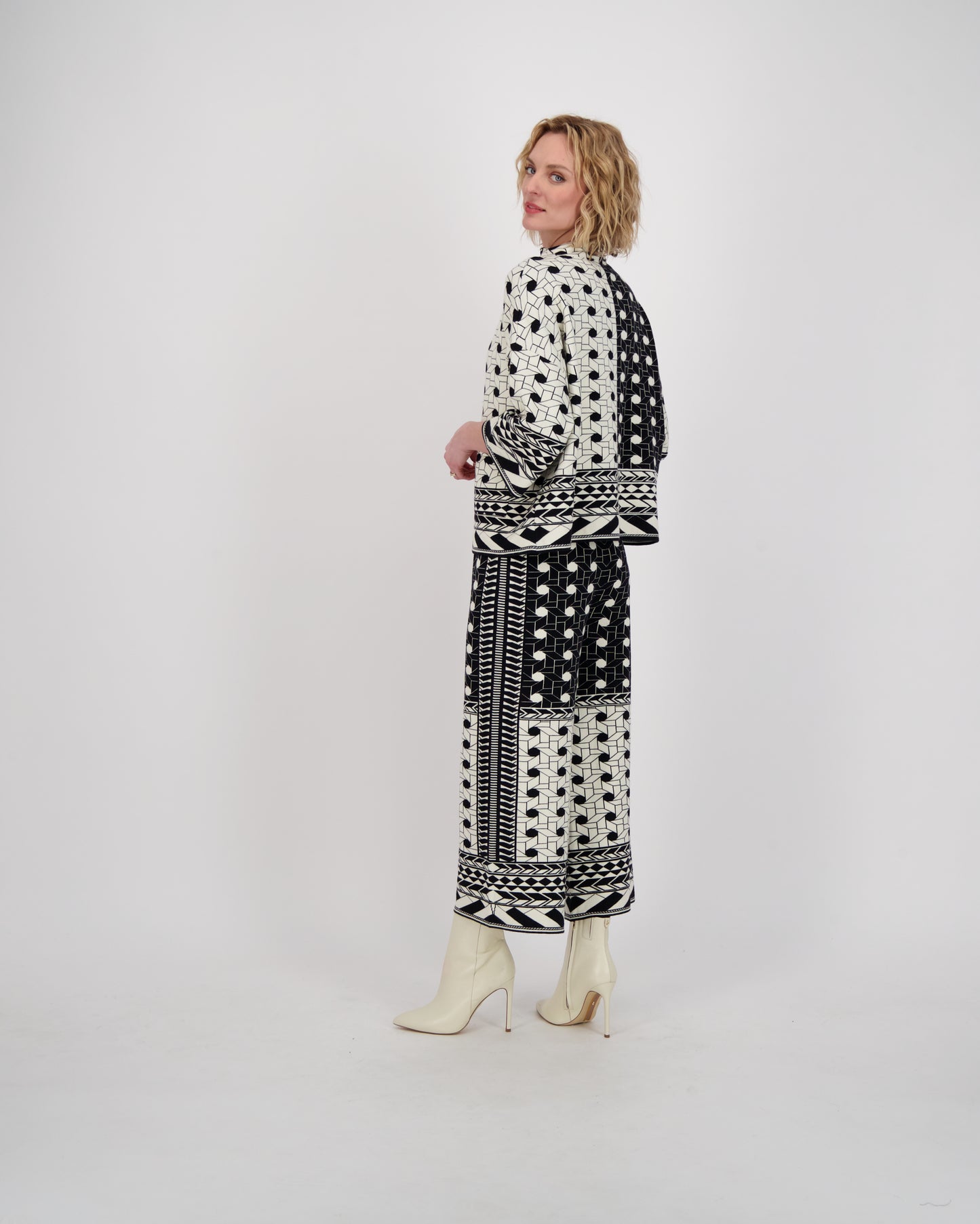 Mod Wide Leg Knit Pant