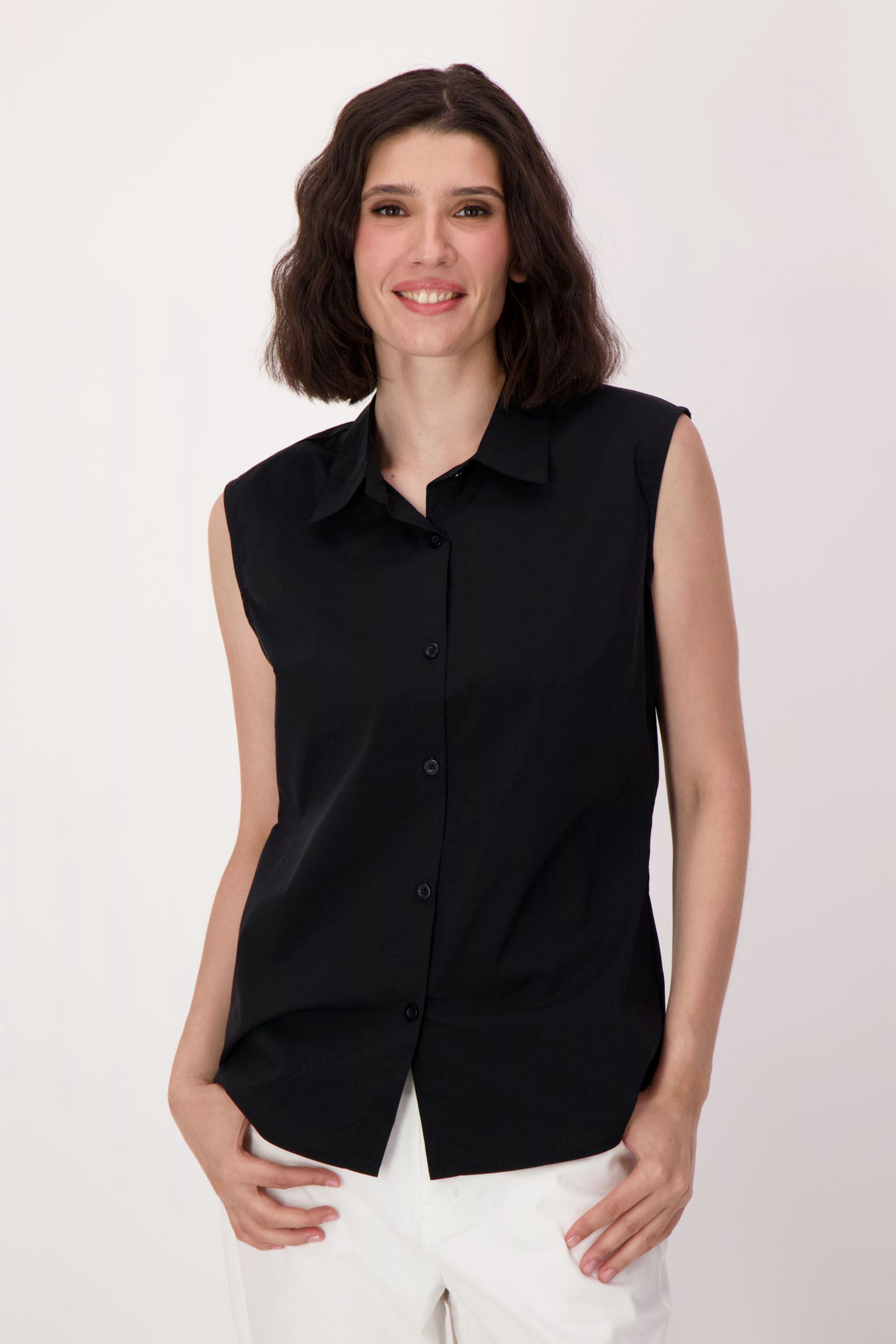 The Sleeveless Shirt