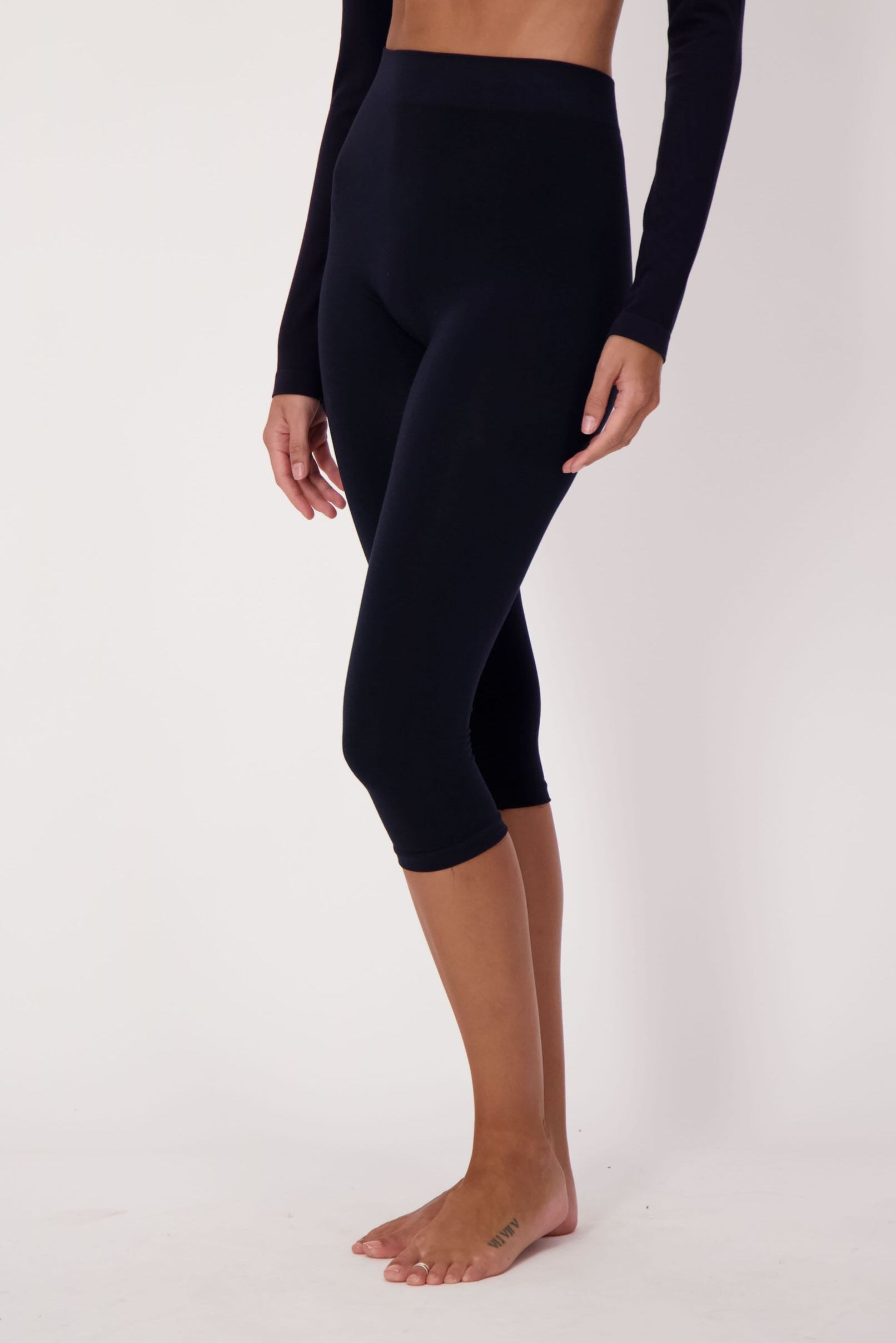 The 3/4 Legging - Navy