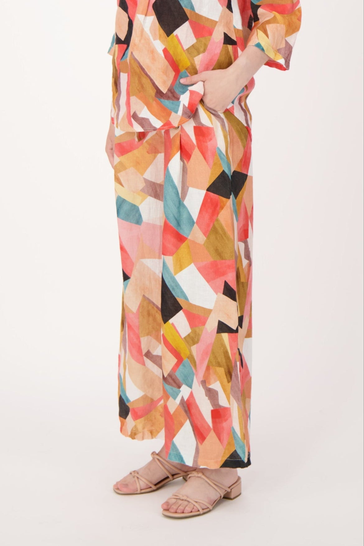 Linen Geo Printed Wide Leg Belted Pants