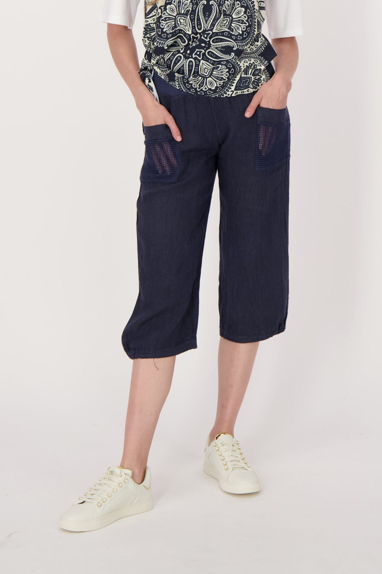 Linen Capri Pant With Mesh Pockets