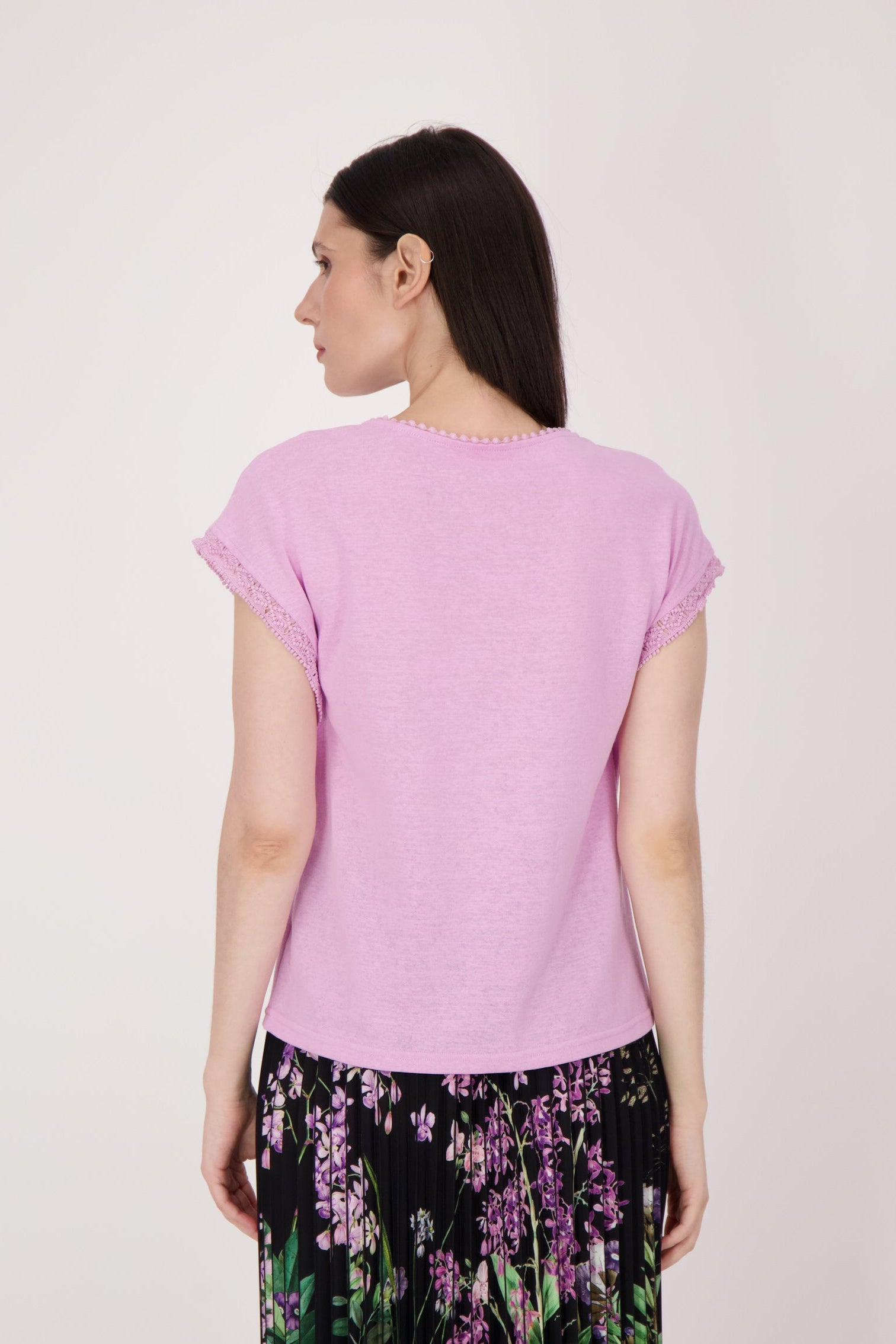 V-Neck T-Shirt With Lace Trim