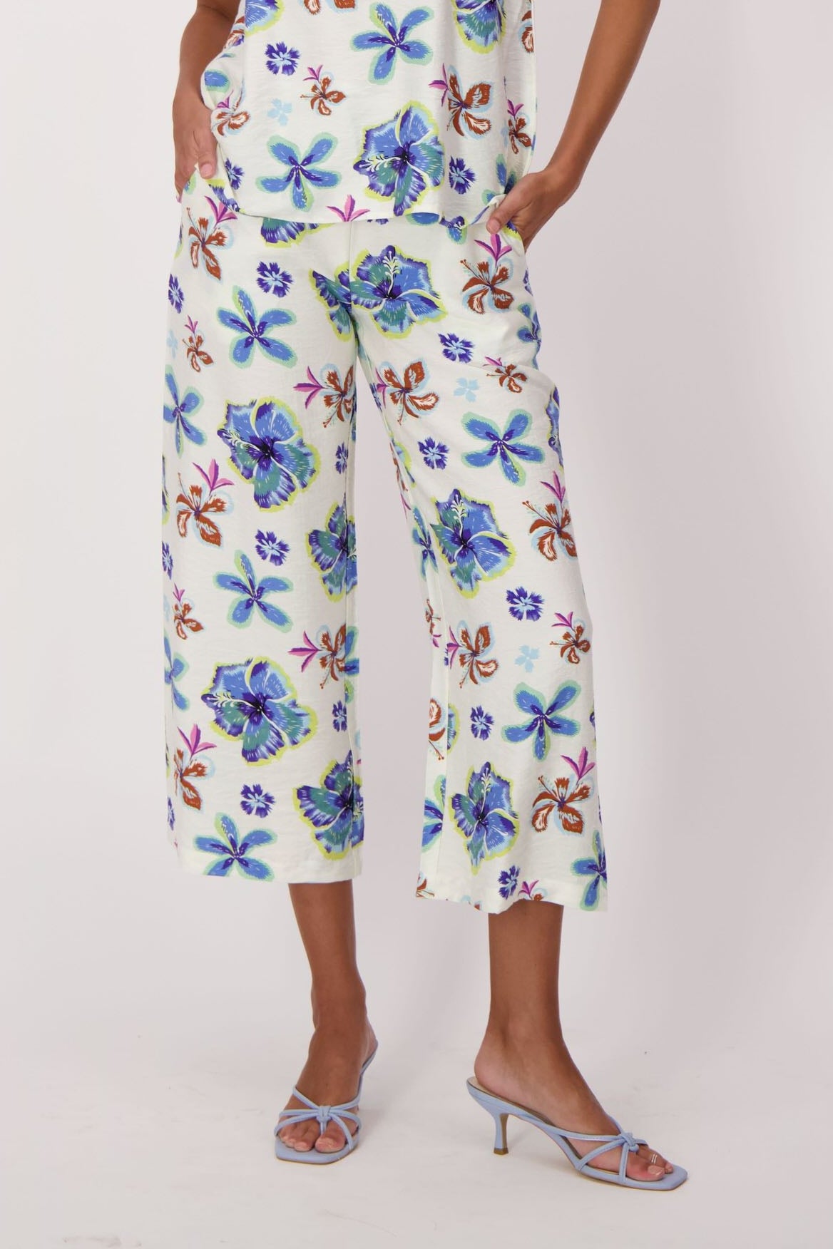 Floral Bloom Relaxed Belted Pant