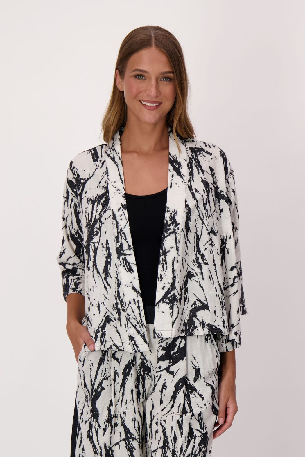 Jacquard Cotton-Linen Shrug Jacket With Solid Back Panel