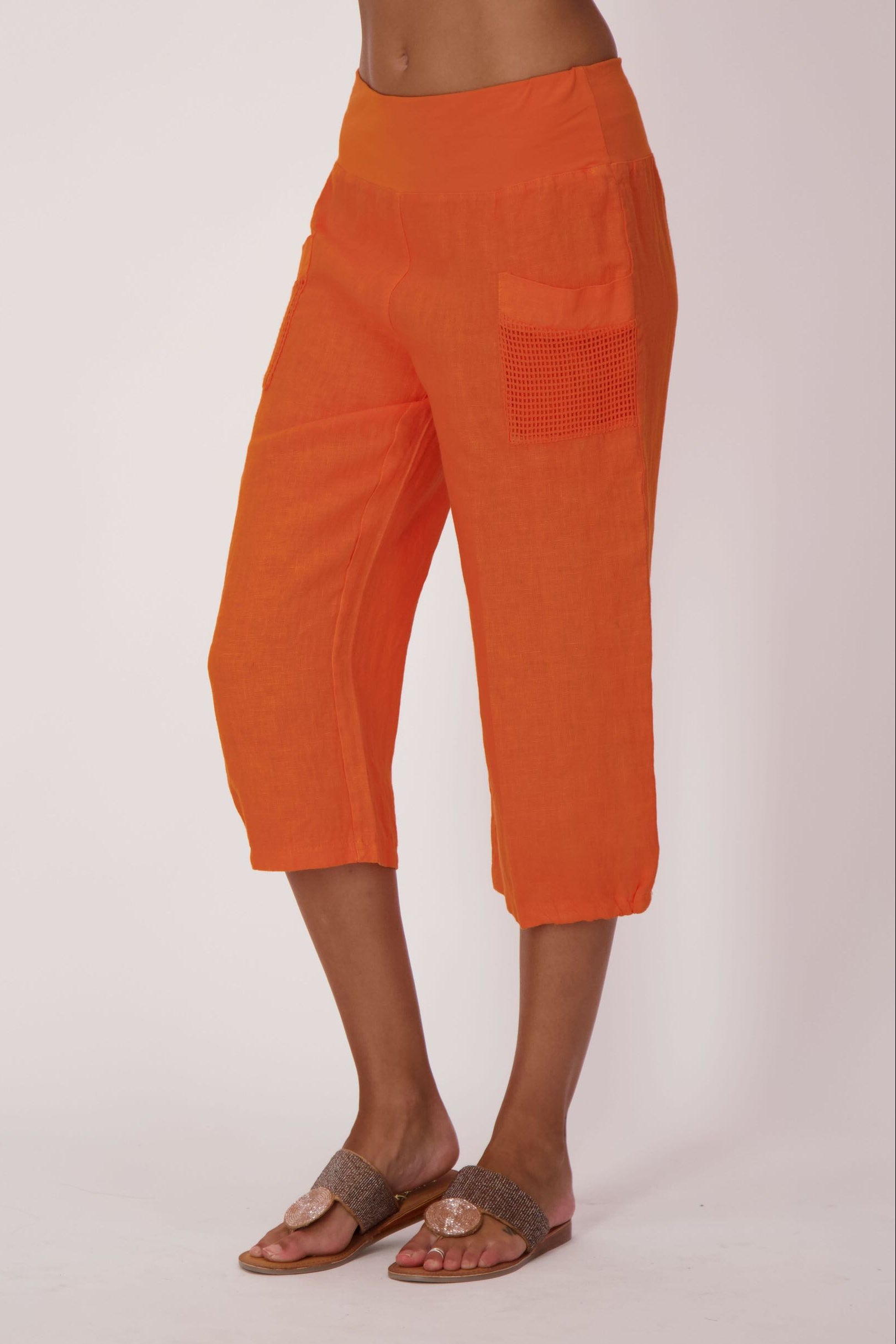 Solid Linen Capri With Mesh Pockets