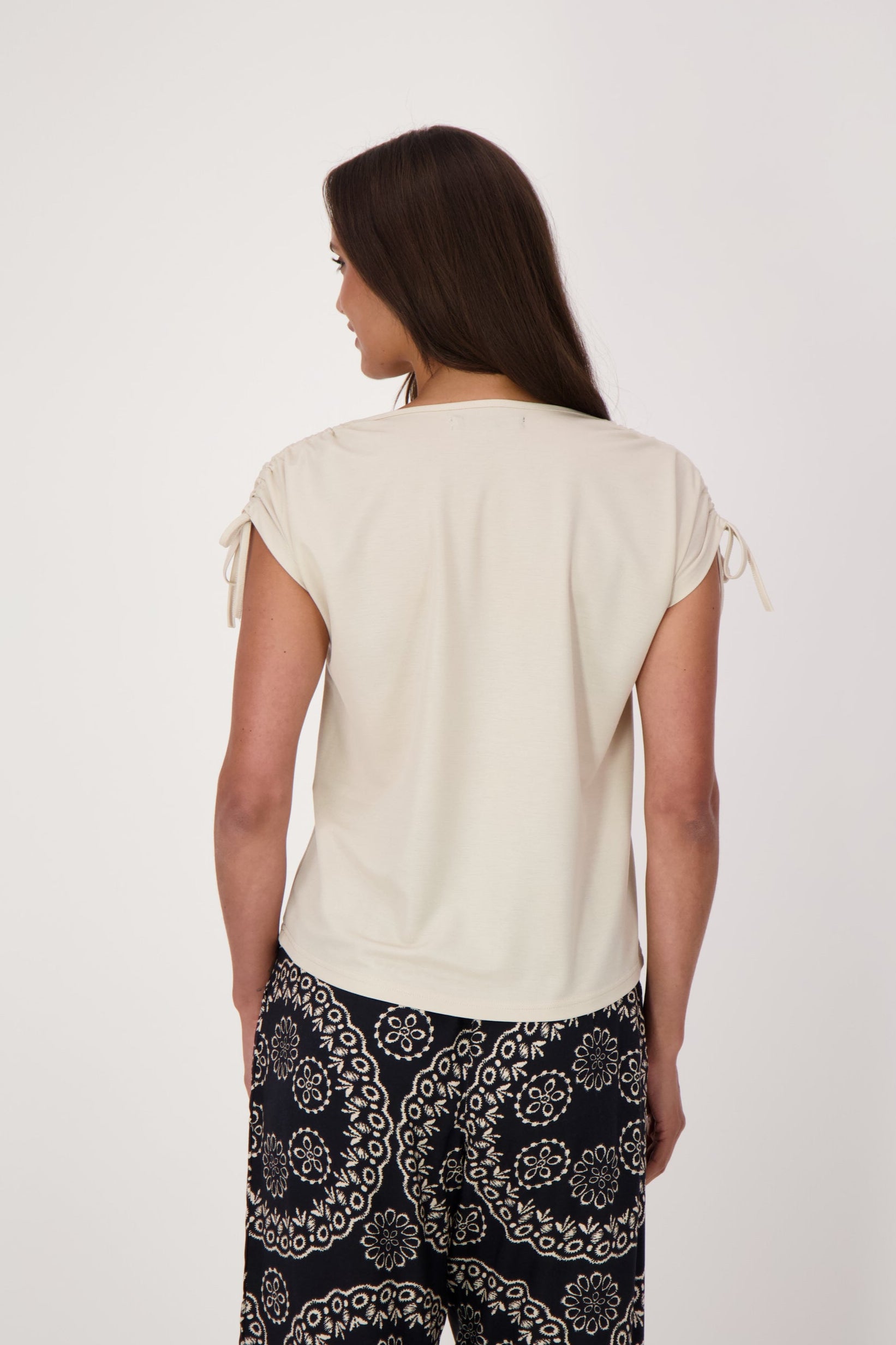 T-Shirt With Ruched Sleeves