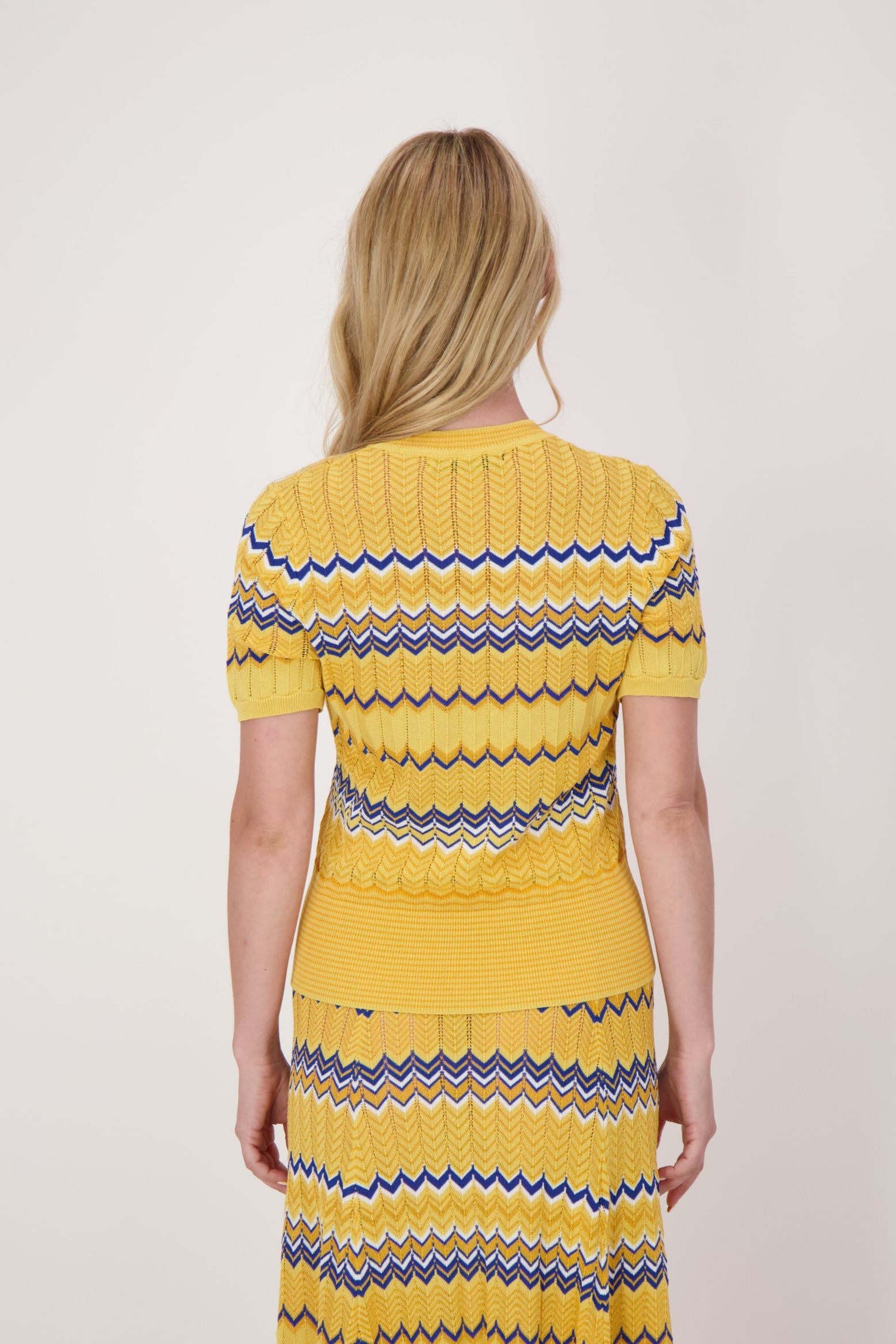 Honey Chevron Multi-Coloured Yarn Sweater