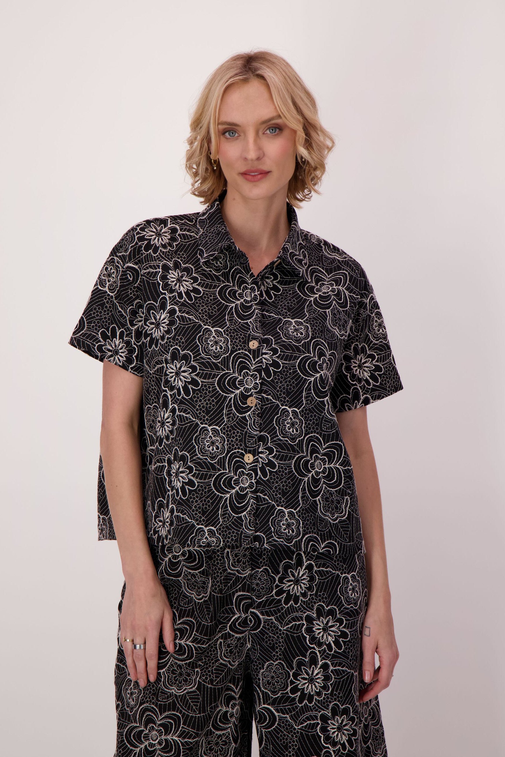 Noir Botanical Embroidered Shirt/Jacket
