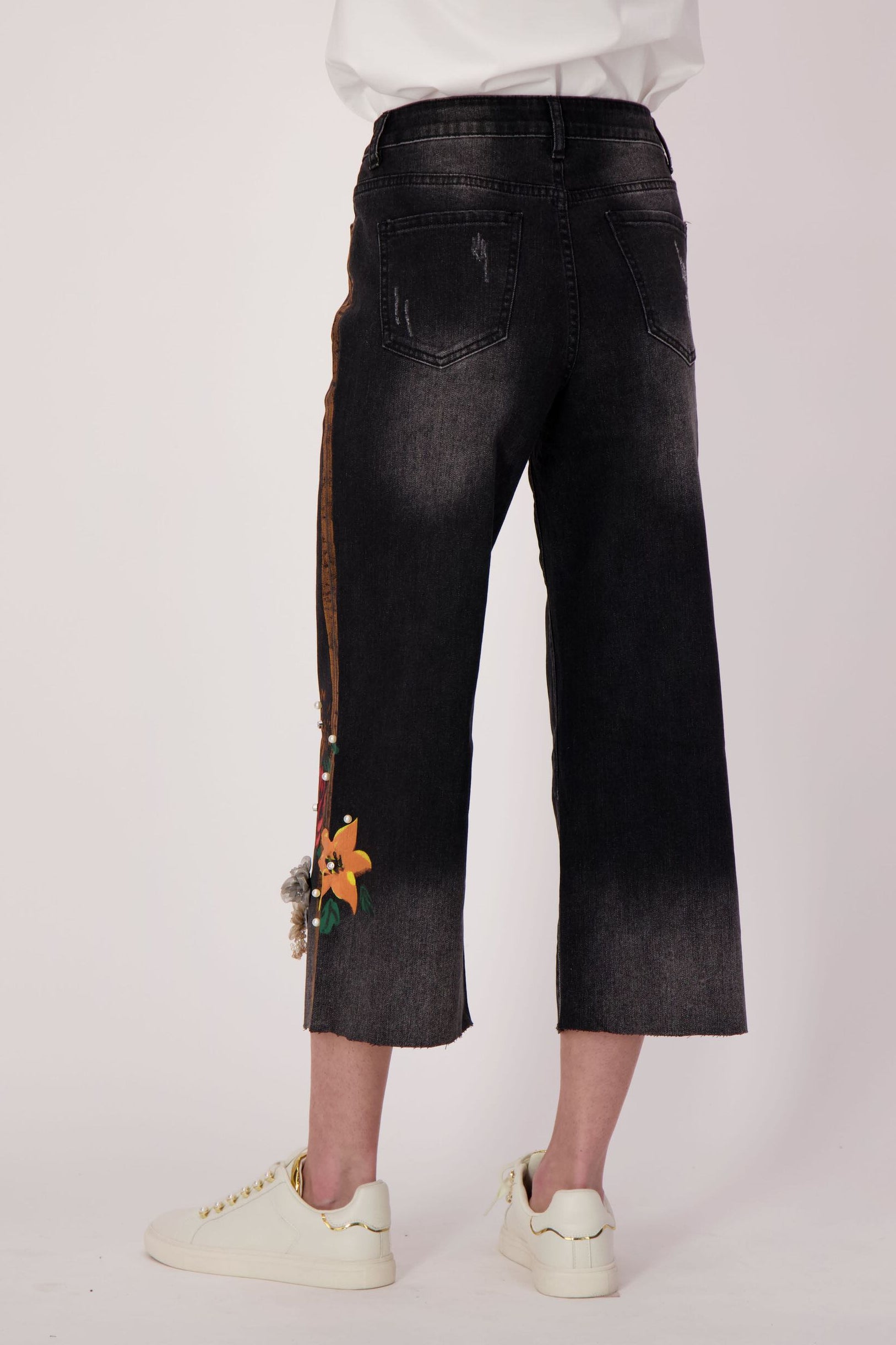 Floral Applique Wide Leg Crop Jean