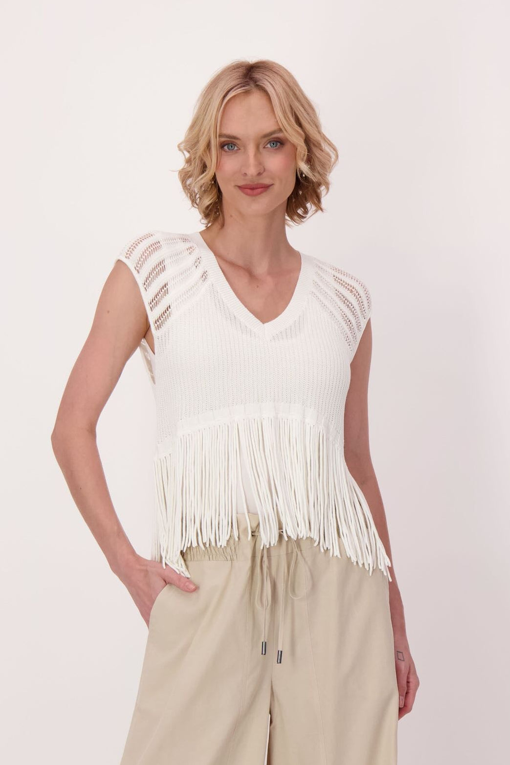 Fringe Hem Sleeveless Sweater