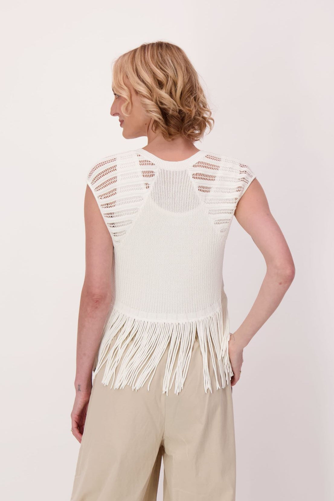 Fringe Hem Sleeveless Sweater