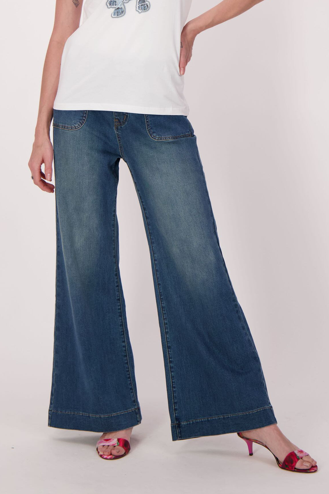Front Patch Pocket Straight Leg Jean