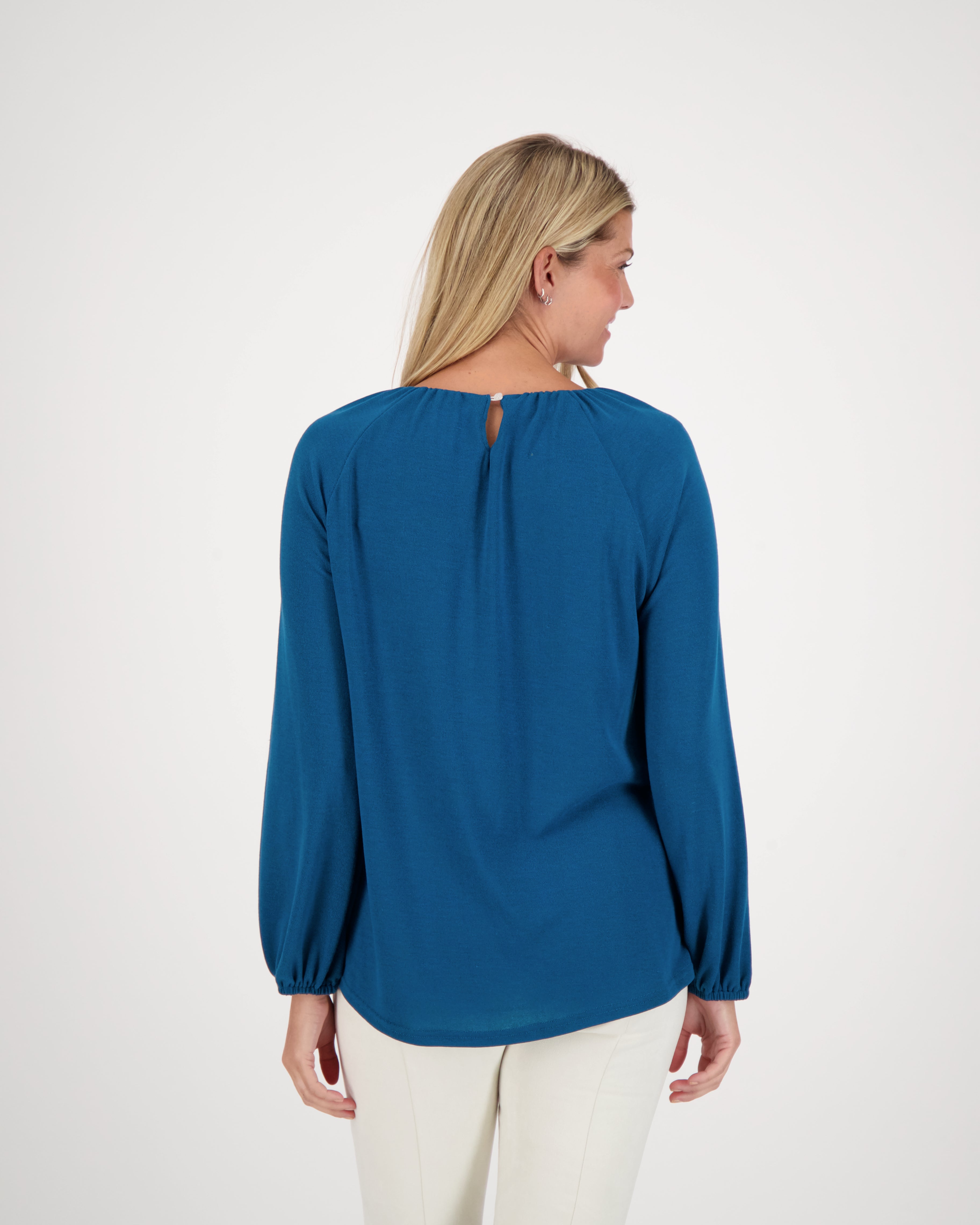 O-Ring Cut Out Neck Long Sleeve Top