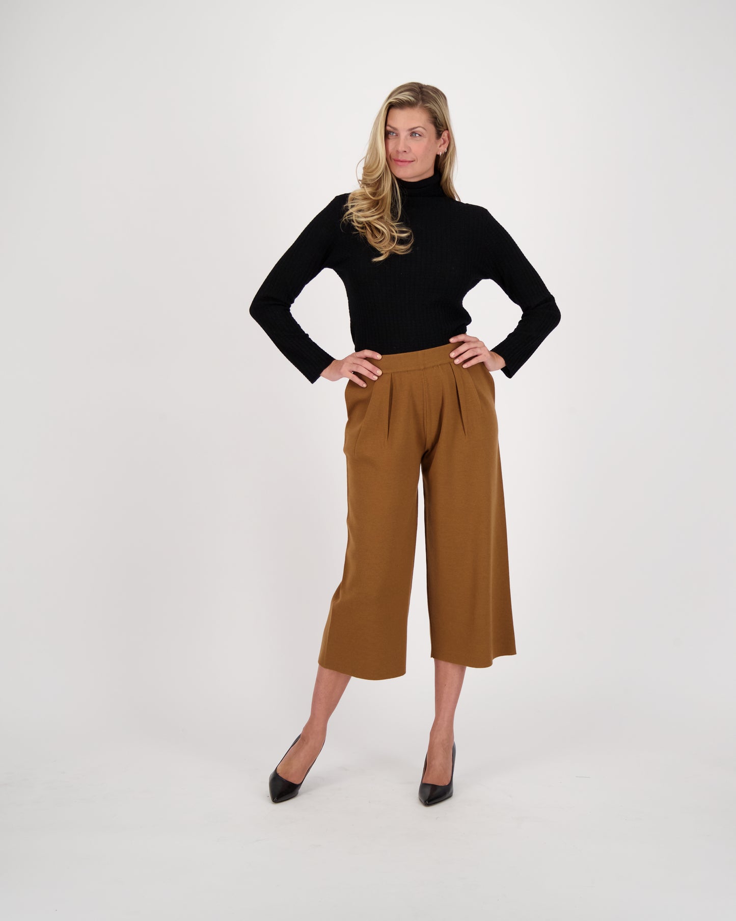 Pull-On Gaucho Knit Pant