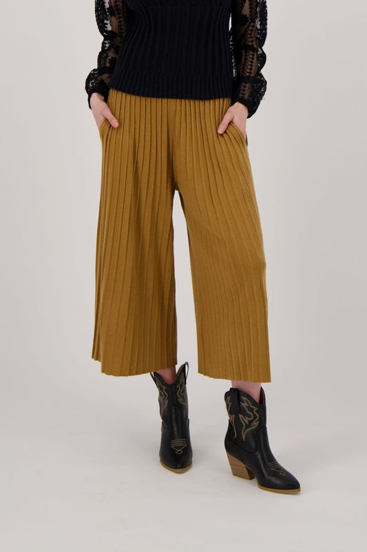 Ribbed Knit Culotte Pant