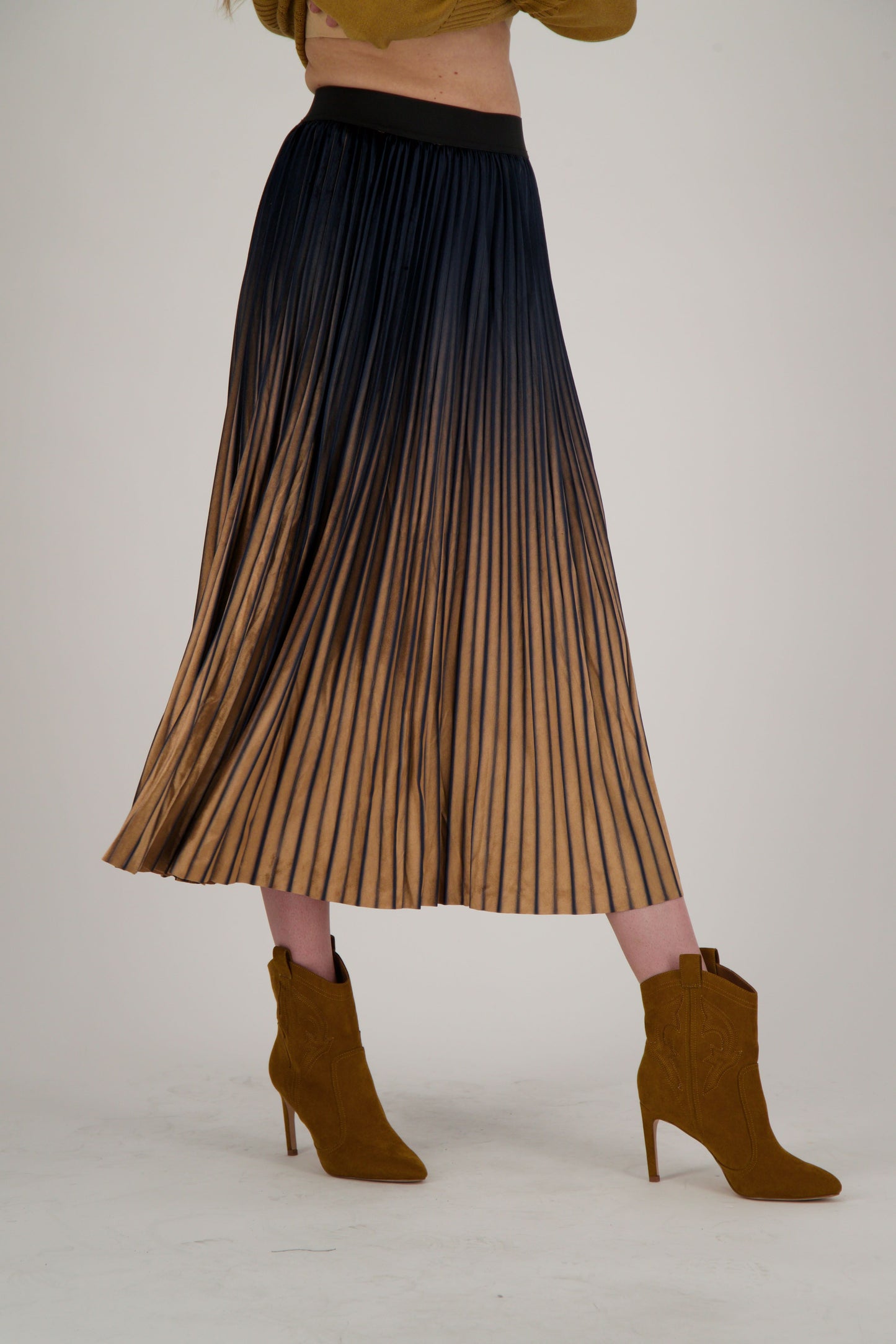 Ombre Velvet Pleated Skirt