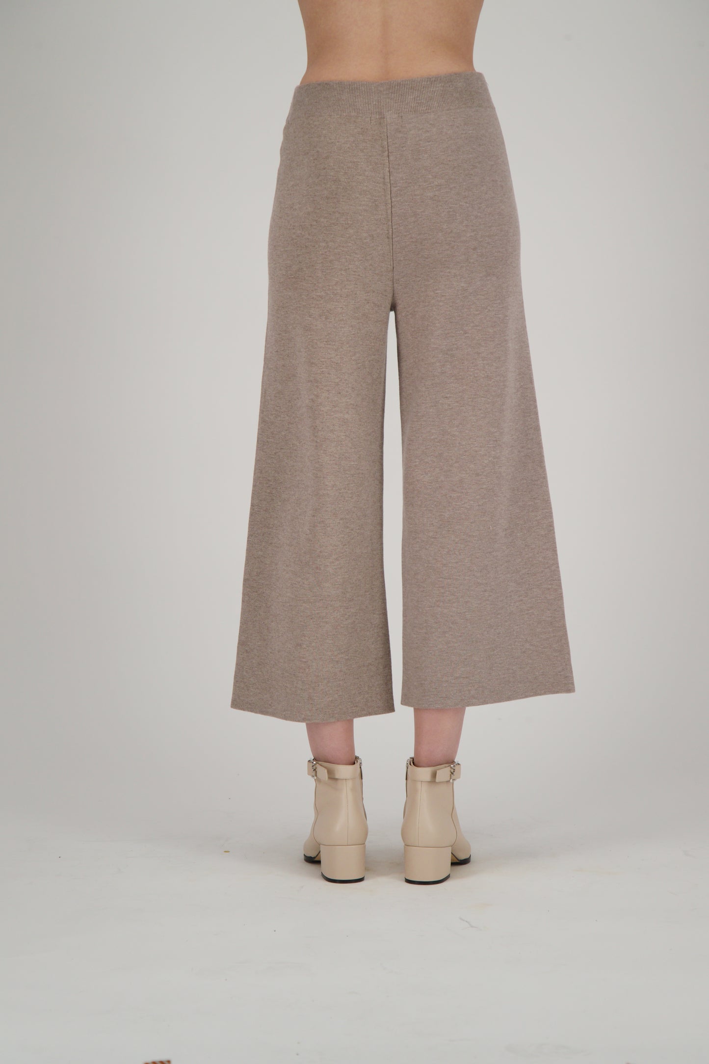 Wide Leg Patch Pocket Knit Pant