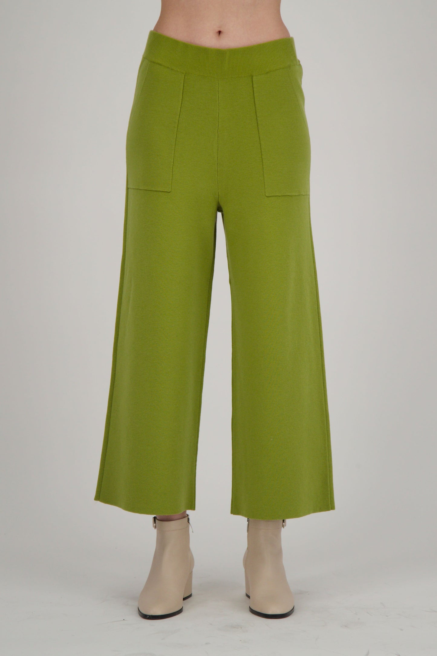 Wide Leg Patch Pocket Knit Pant