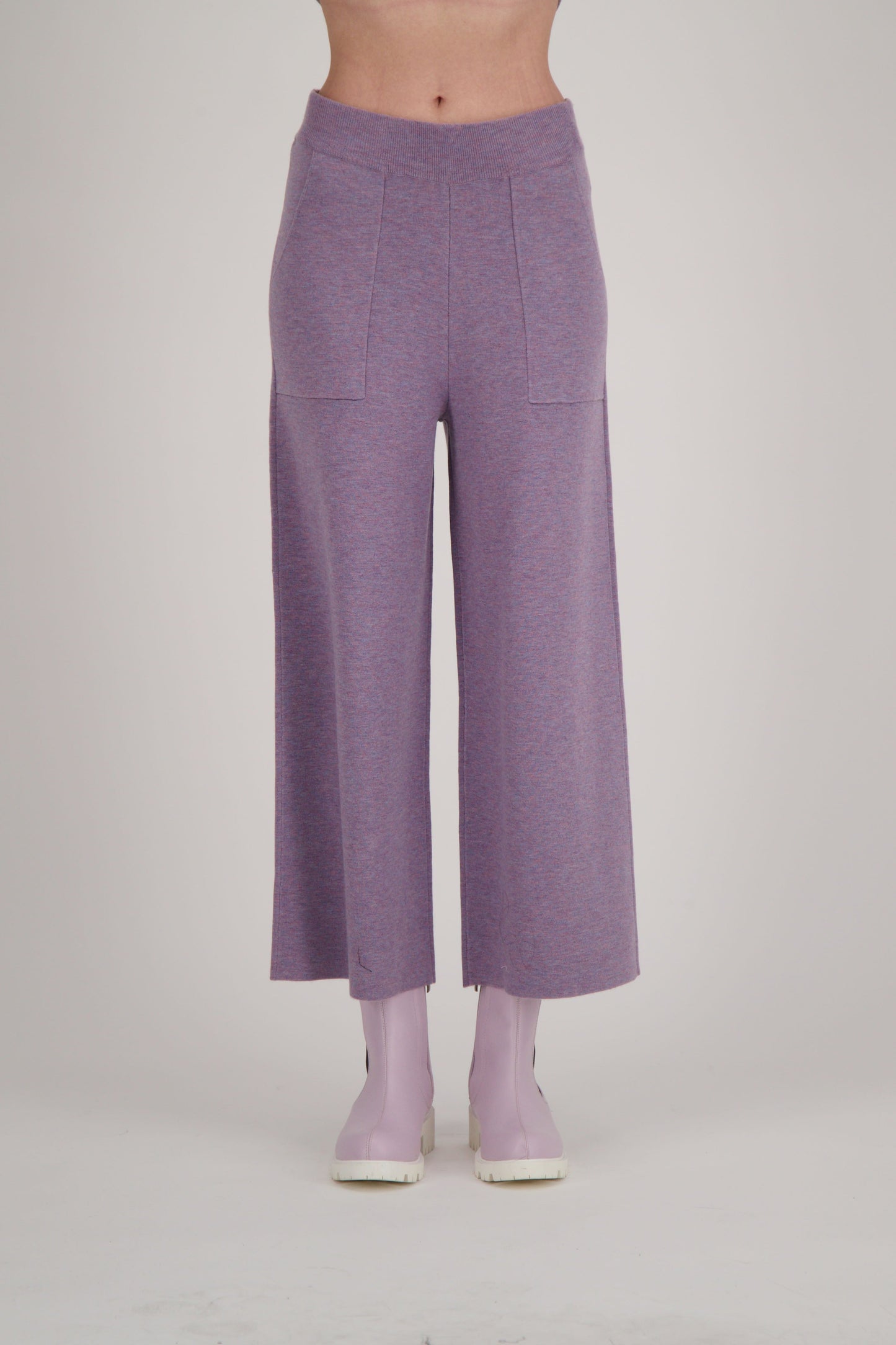 Wide Leg Patch Pocket Knit Pant