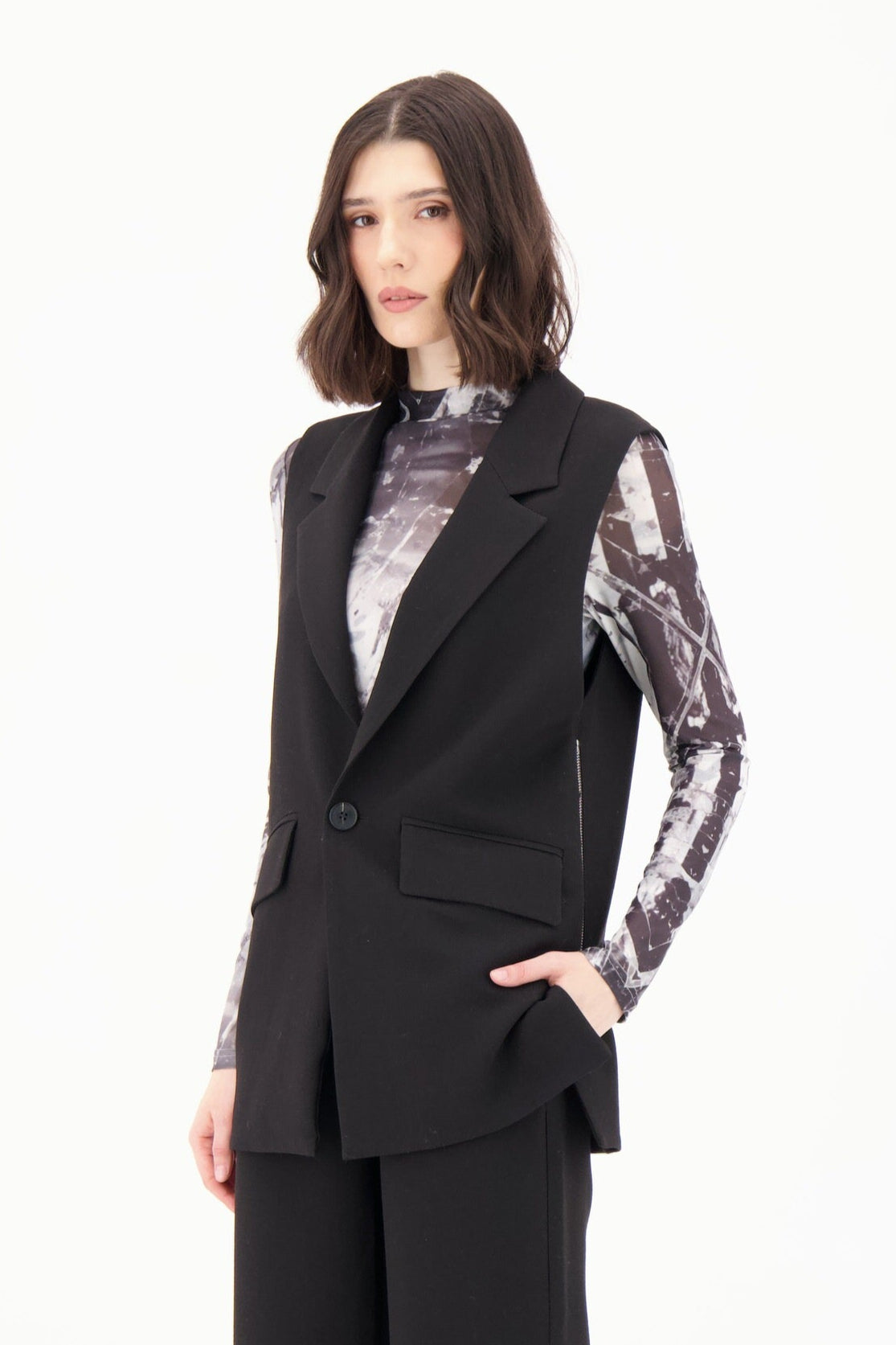 Sleeveless Notch Collar With Side Zipper Blazer