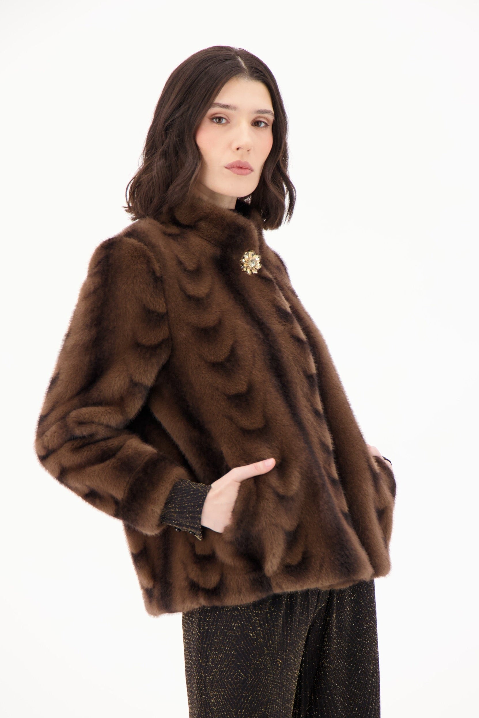 Scallop Faux Fur Mock Neck Vintage Short Jacket