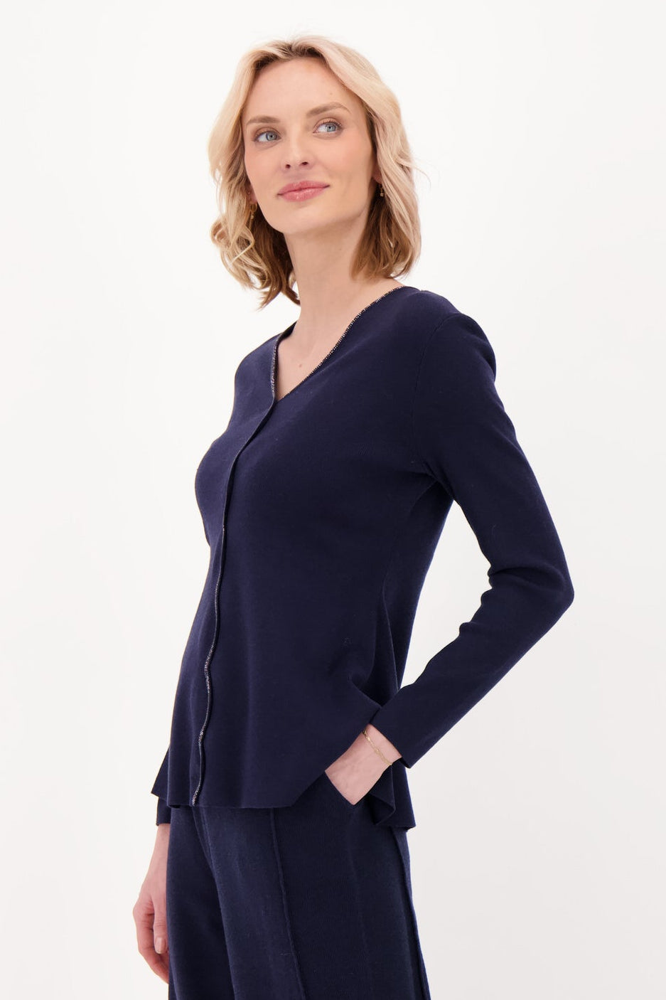Scallop Rhinestone V-Neck Sweater