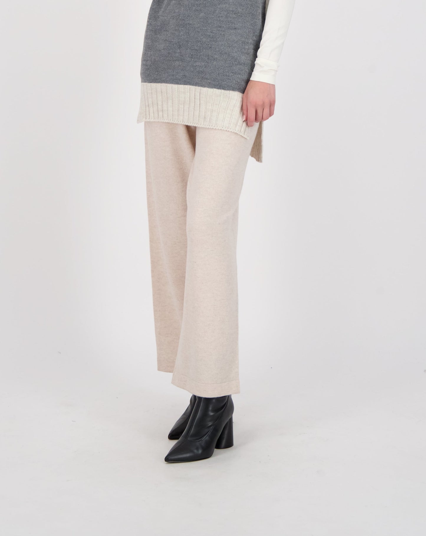 Straight Leg Knit Pant