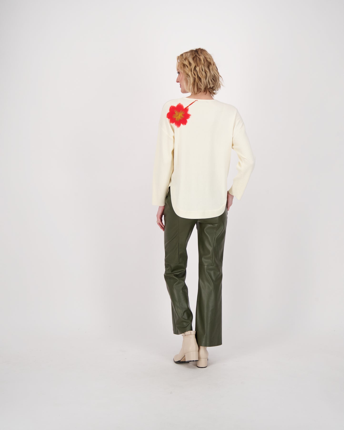 Needle Punch Flora Sweater