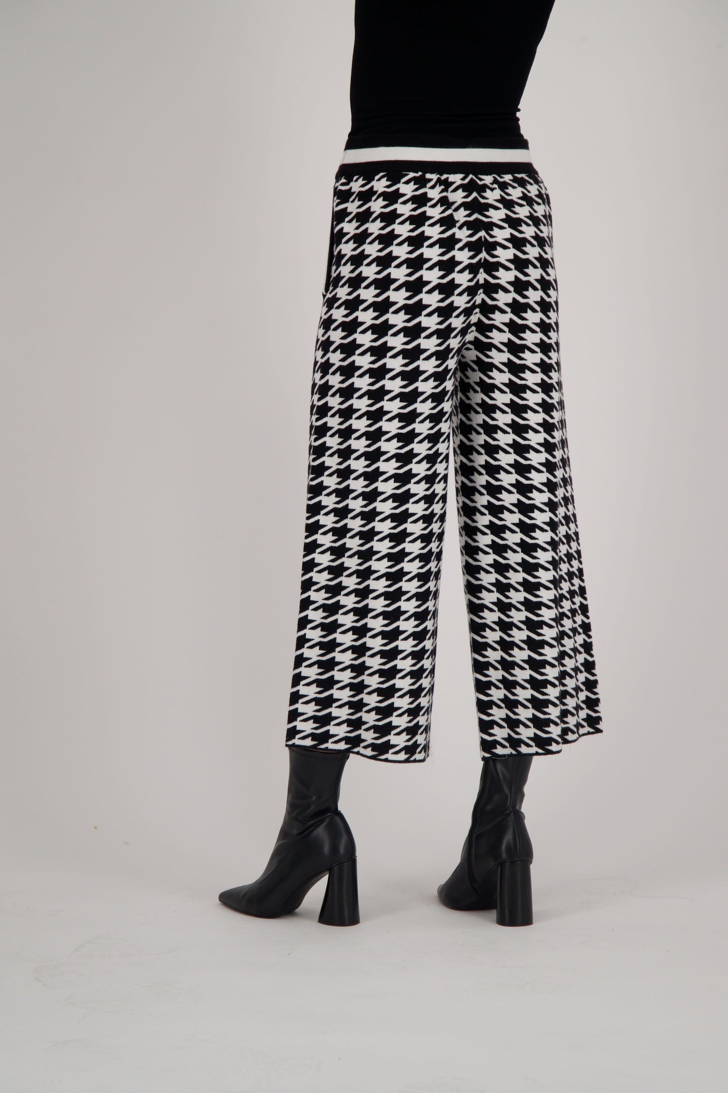 Houndstooth Knit Sweater Pant