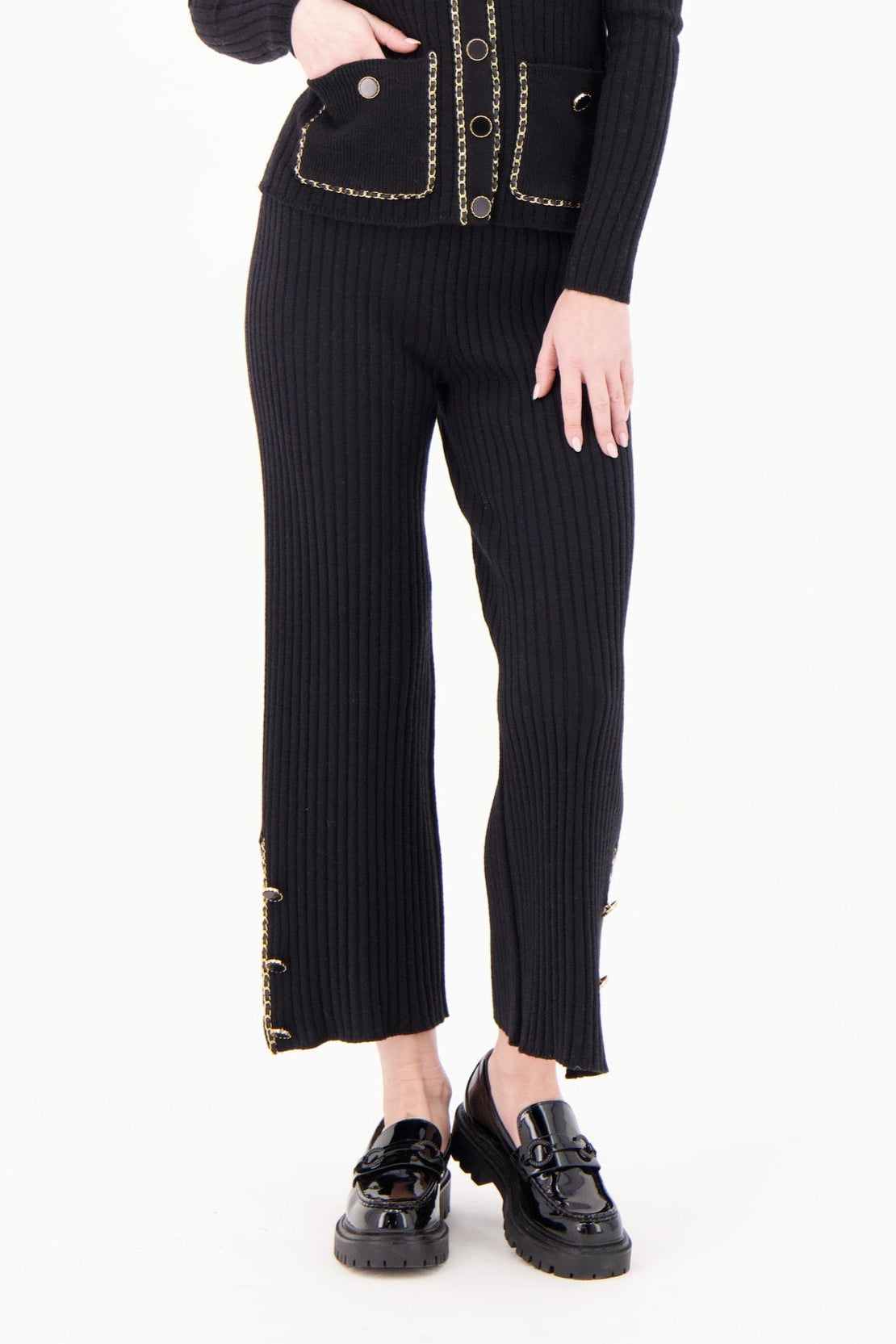Chain Details Button Hem Detail Rib Knit Pant