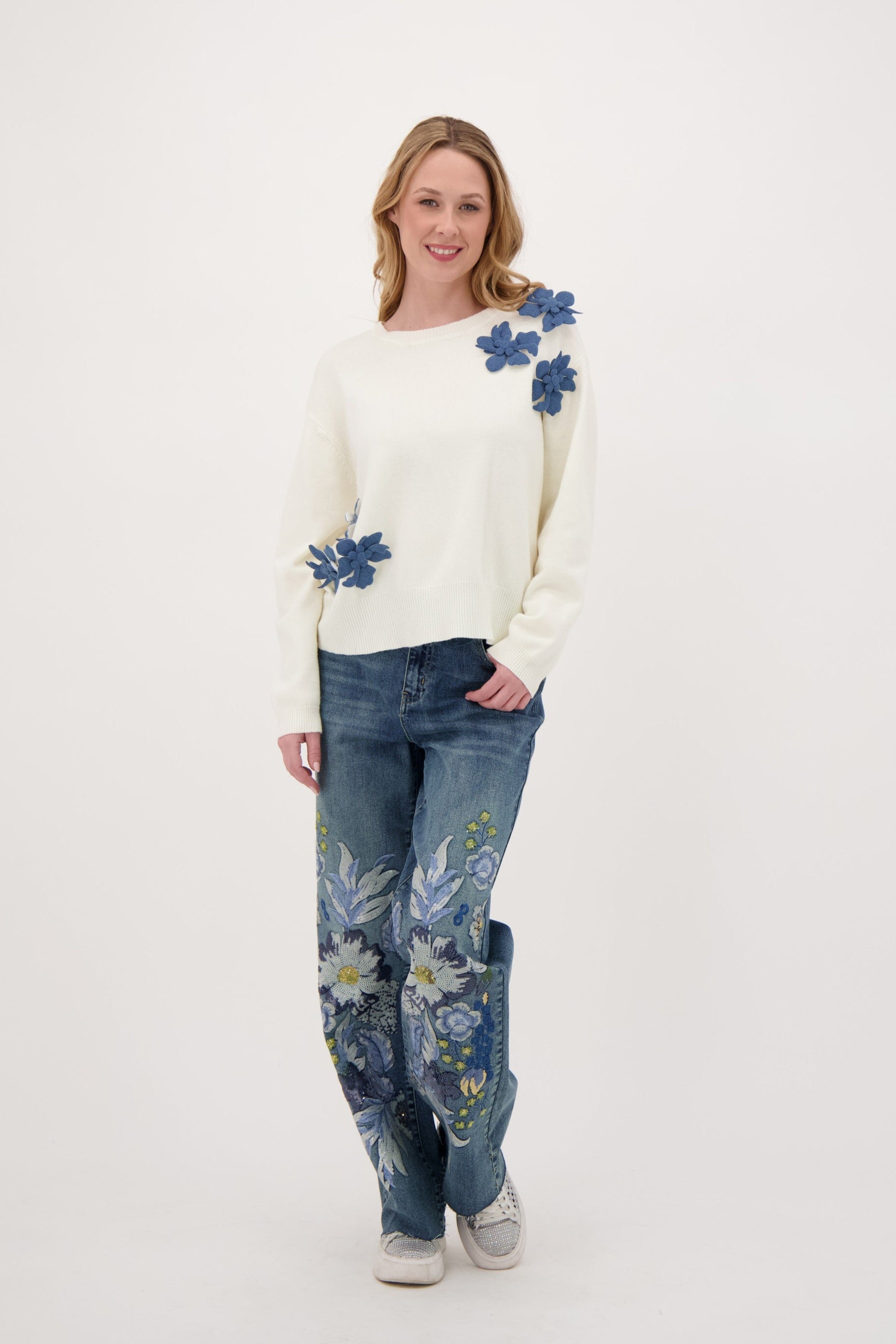 Floral Puff Appliques Sweater
