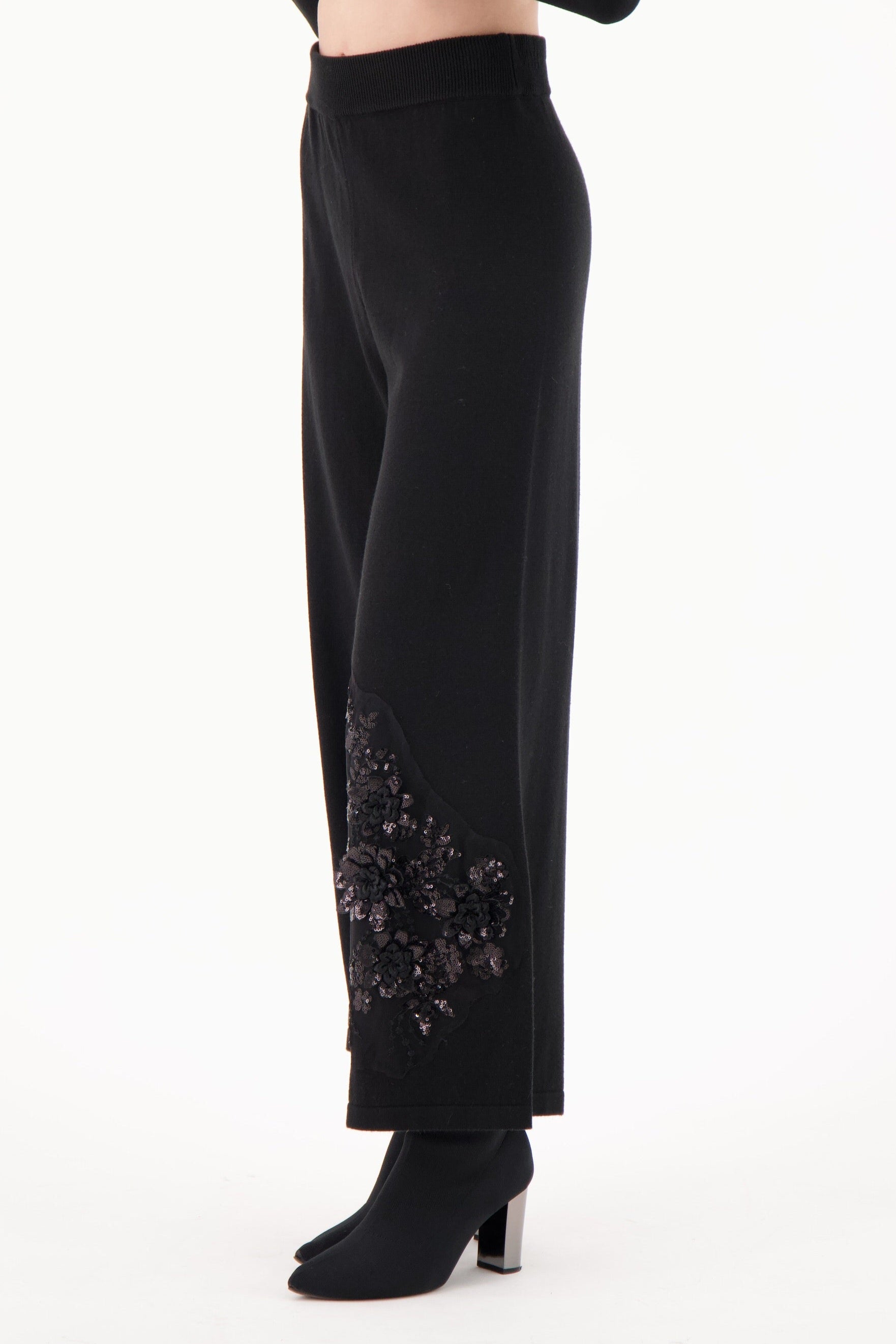 Asymmetrical Floral Applique Pant