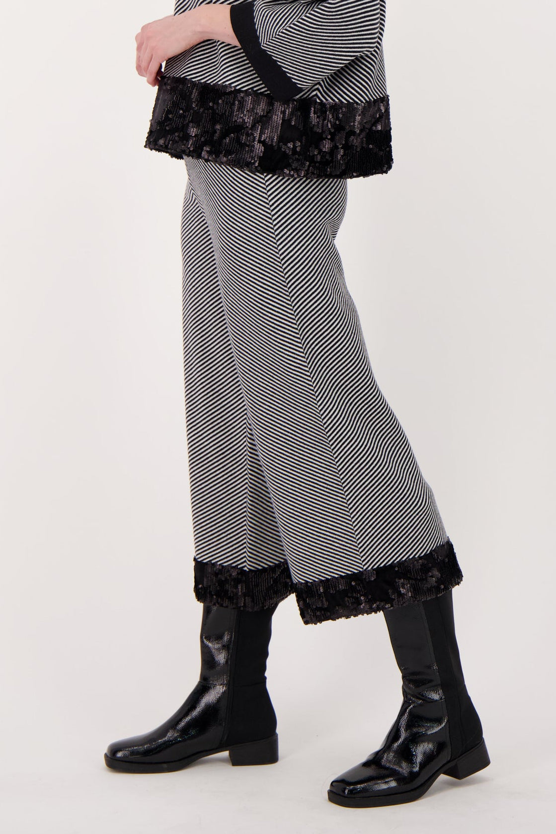 Velvet Sequin Trim Pant